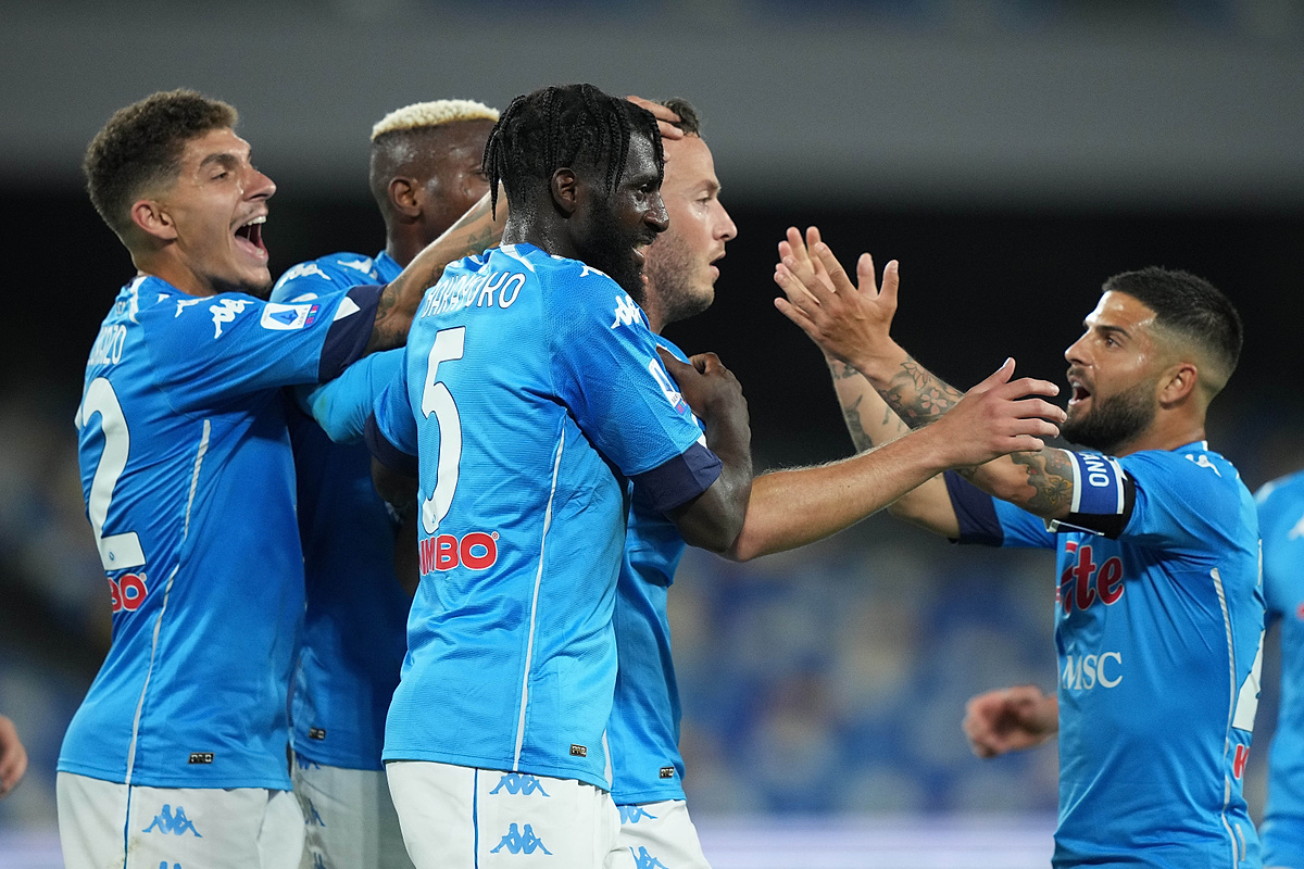 Wielki powrót do Serie A? Napoli negocjuje ze znanym trenerem