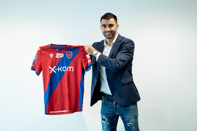 Raków Częstochowa pozbył się transferowego niewypału. Wicemistrzowie Polski rozwiązali kontrakt ze skrzydłowym