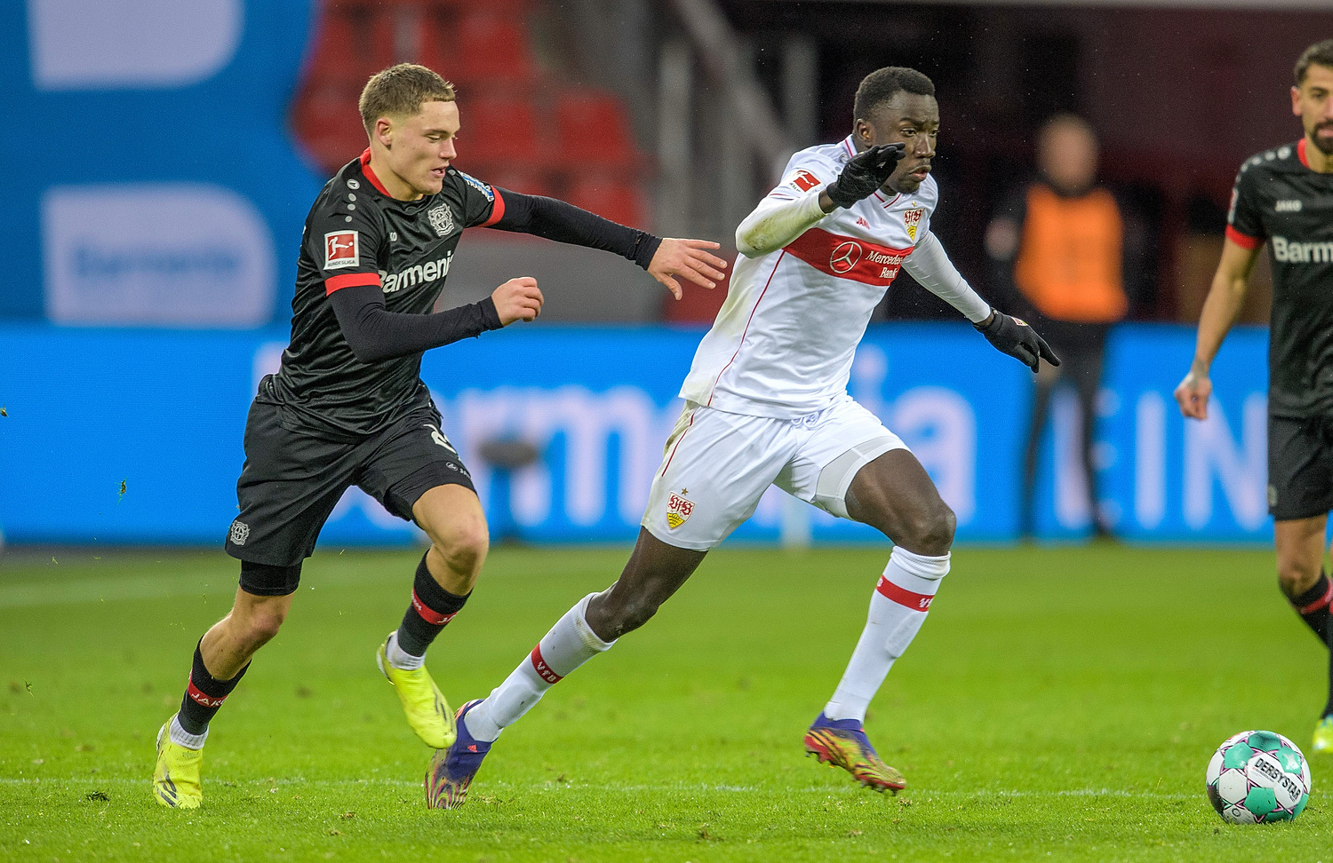 Odkrycie Bundesligi grało na fałszywych dokumentach! Piłkarz VfB Stuttgart był szantażowany przez agenta