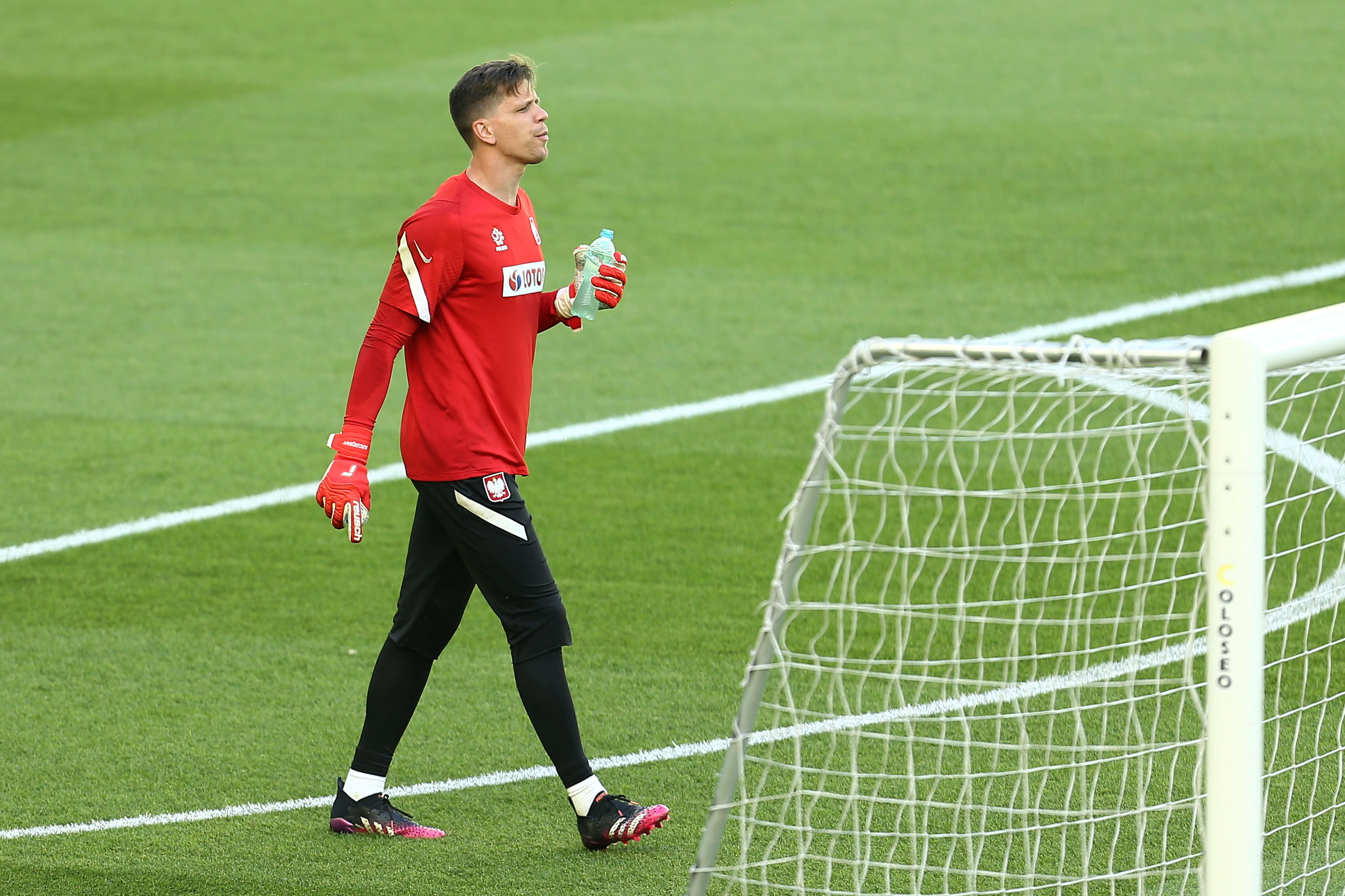 Wojciech Szczęsny kontra Szymon Marciniak. Sprzeczka podczas zgrupowania reprezentacji Polski. "Na wesoło"