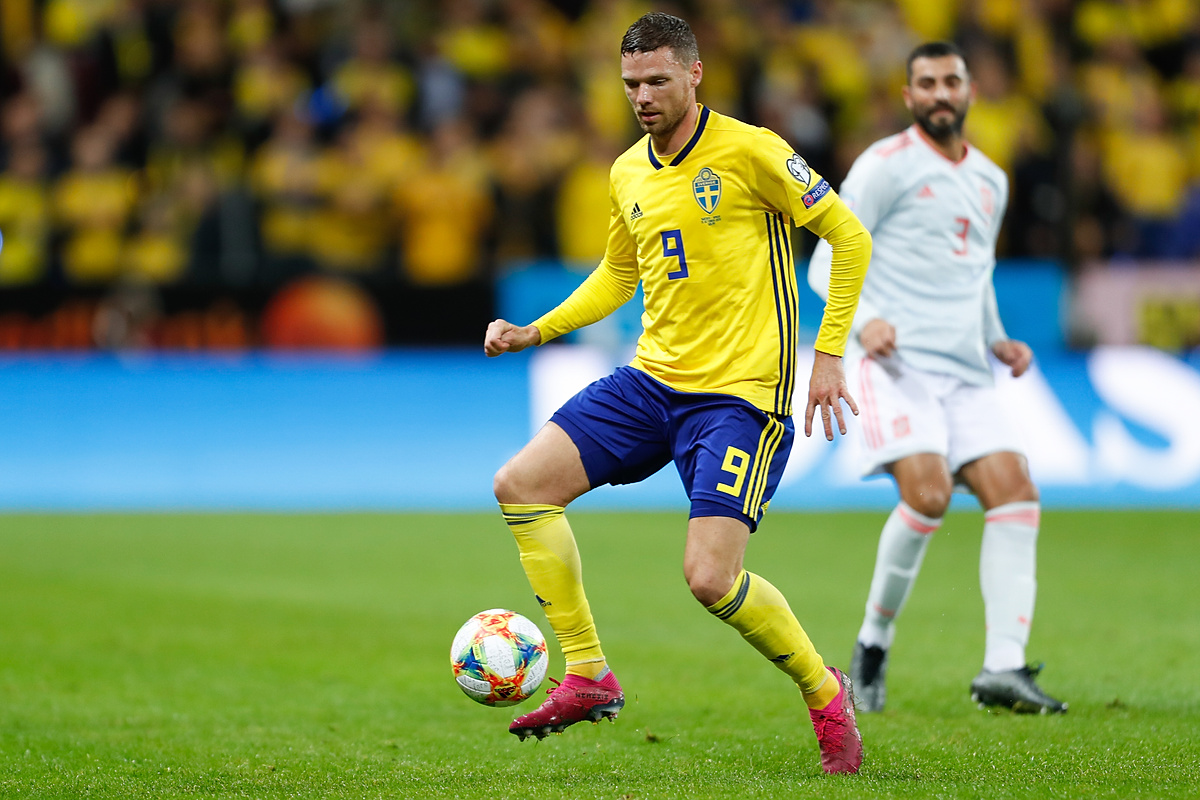 Napastnik Szwecji ofiarą fali hejtu. Kibice chcą, żeby odebrano mu obywatelstwo [WIDEO]