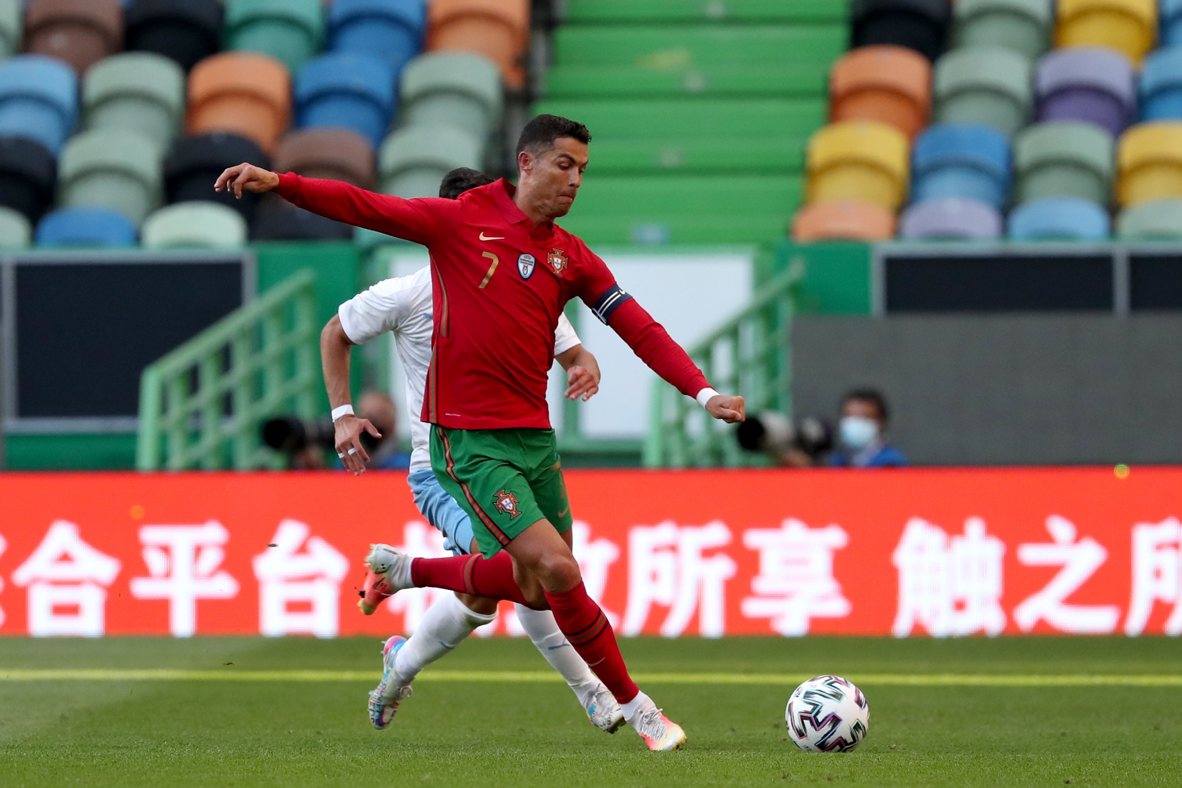 Portugalia lepsza od Węgrów! Niesamowita końcówka meczu, dublet Ronaldo [RELACJA]