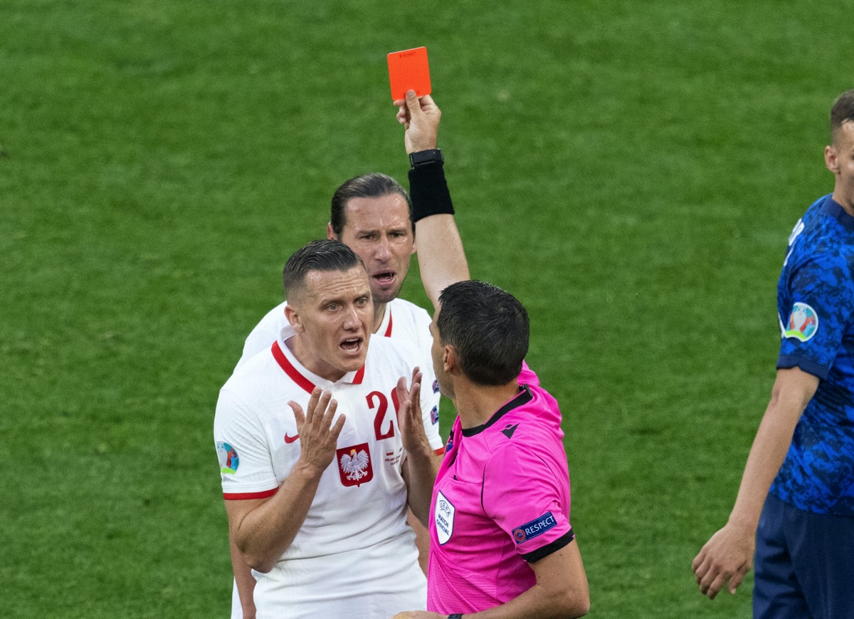 Krychowiak w meczu ze Szwecją? Zdecydowane słowa byłego kadrowicza. "Nie ma innej możliwości"
