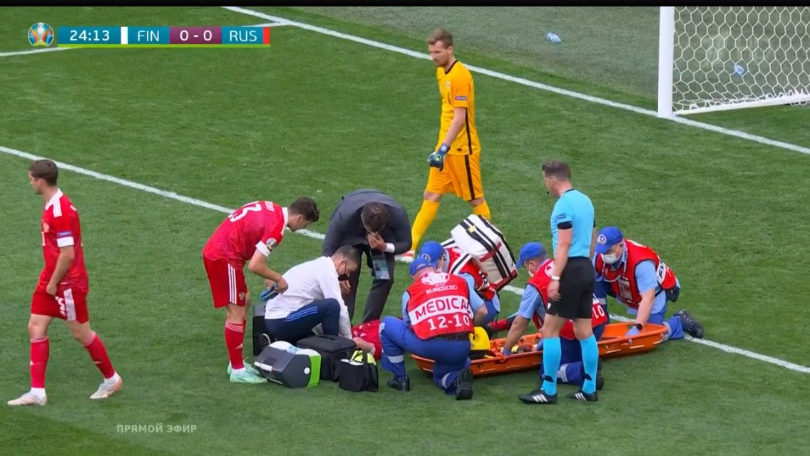 Kolejny groźny uraz na Euro 2020. Reprezentant Rosji trafił do szpitala