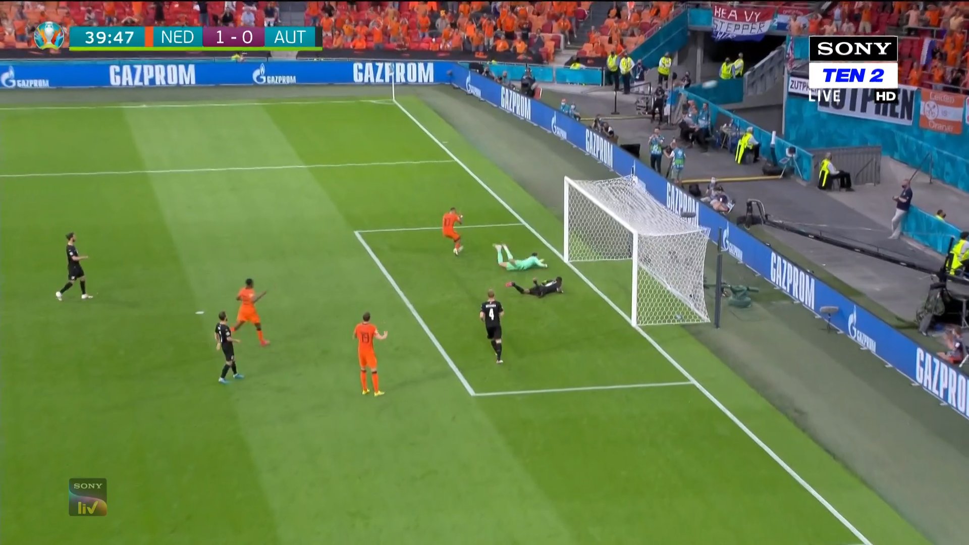 Holandia pokonała Austrię i jest już pewna awansu. Depay z golem i koszmarnym pudłem [WIDEO]