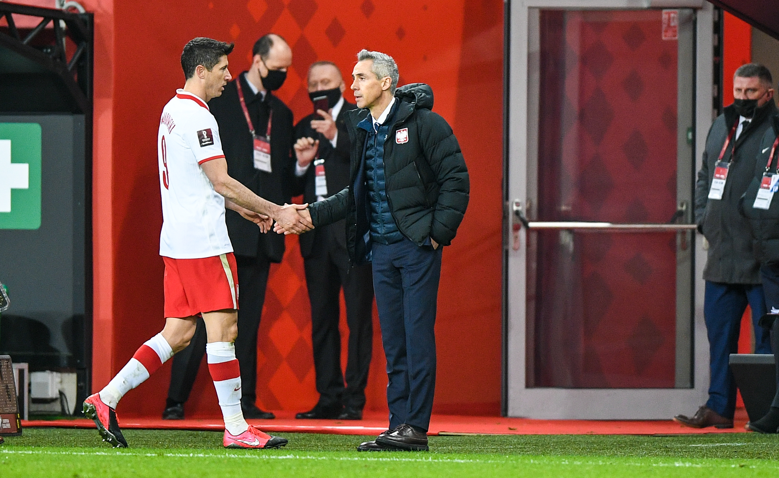 Paulo Sousa wziął w obronę Roberta Lewandowskiego. "W meczu ze Słowacją dał tyle, ile mógł"