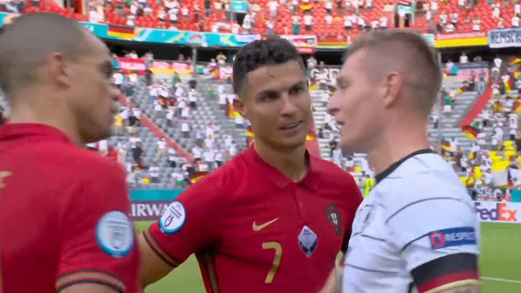 Toni Kroos zdradził, o czym rozmawiał z Cristiano Ronaldo. Krótka pogawędka po meczu Portugalia - Niemcy