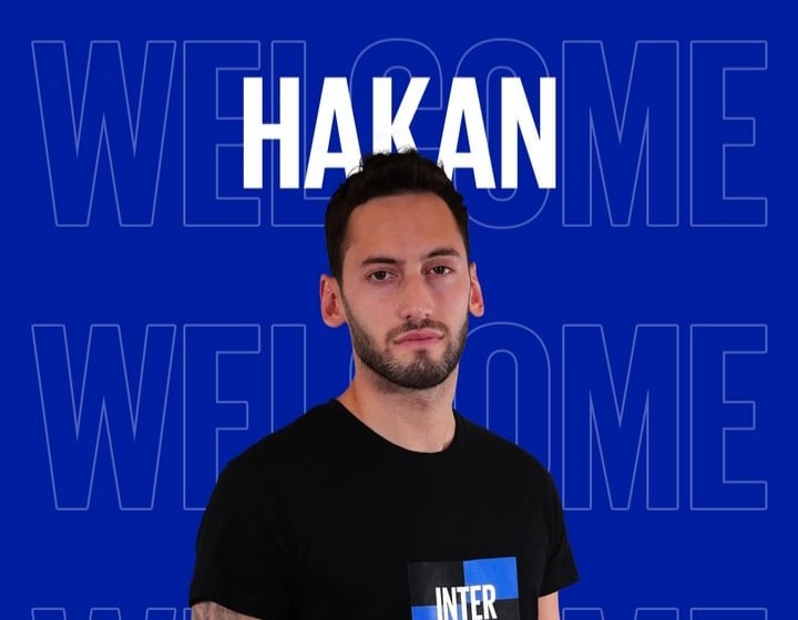 Wielka zdrada stała się faktem. Hakan Calhanoglu dołączył do Interu
