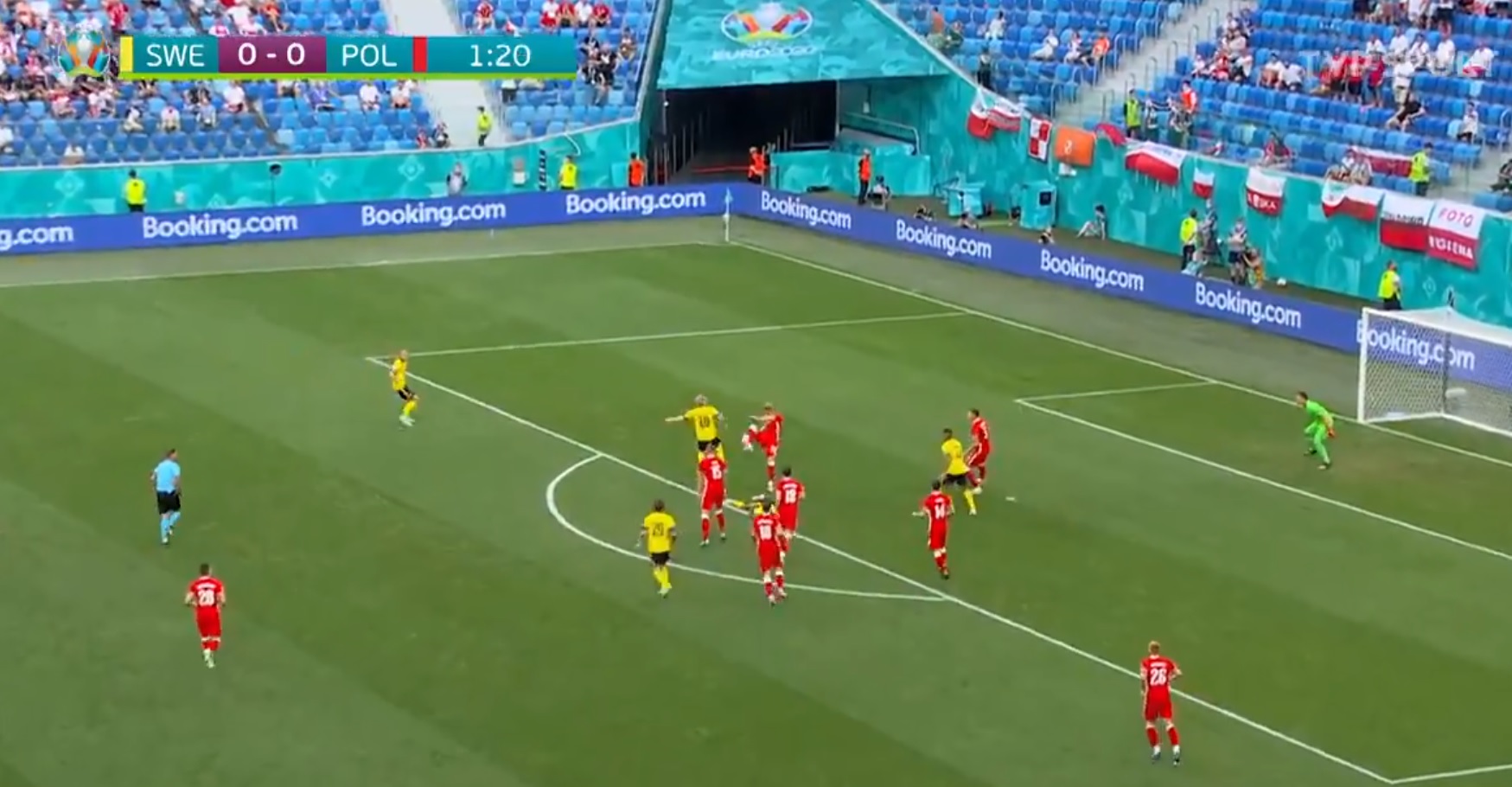 Koszmarny początek Polaków w meczu ze Szwecją! Stracony gol w półtorej minuty. "Dzieci we mgle" [WIDEO]