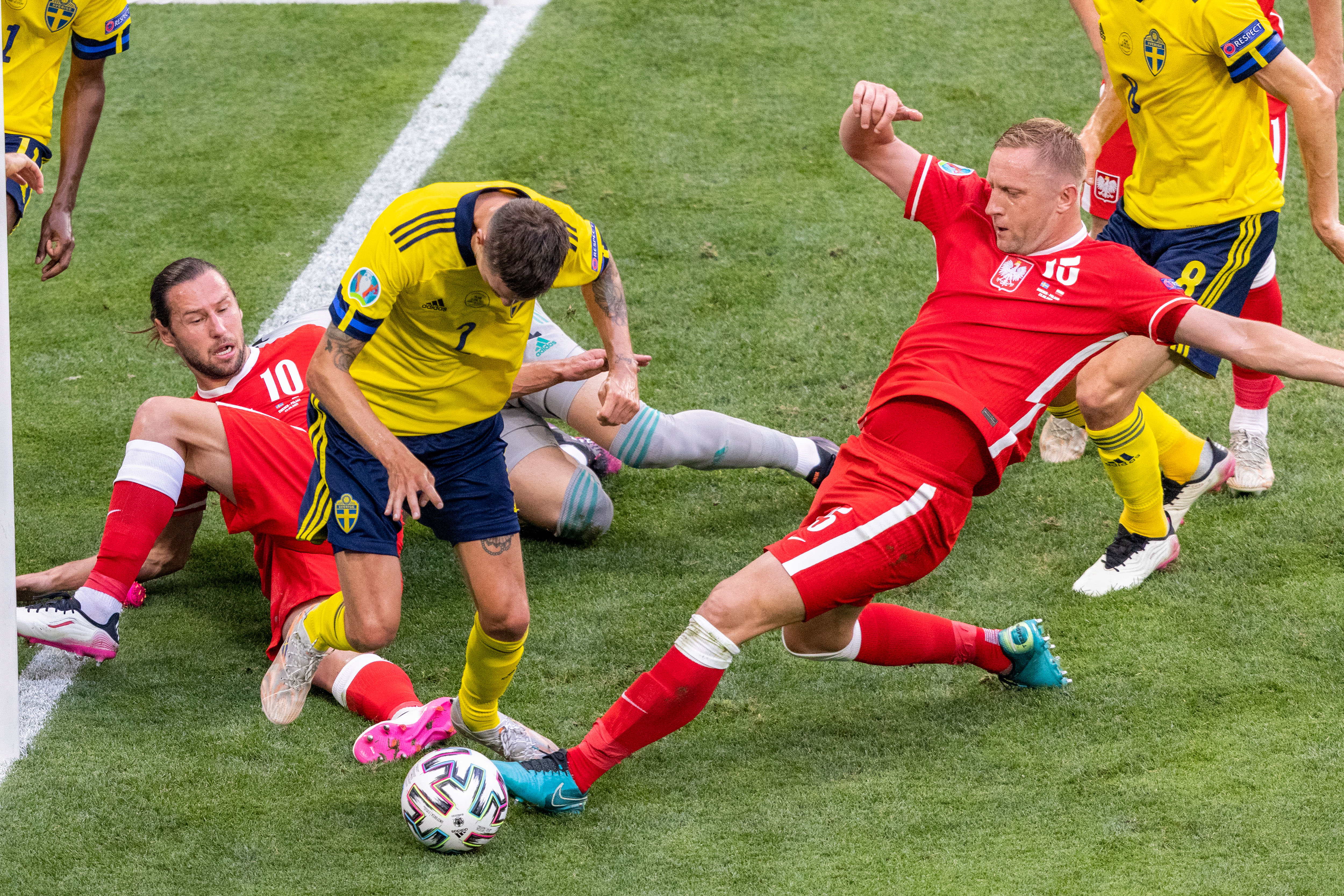 "W tych kategoriach kadra dużo straciła". Mateusz Borek ocenił nieobecność Krychowiaka i Glika w reprezentacji