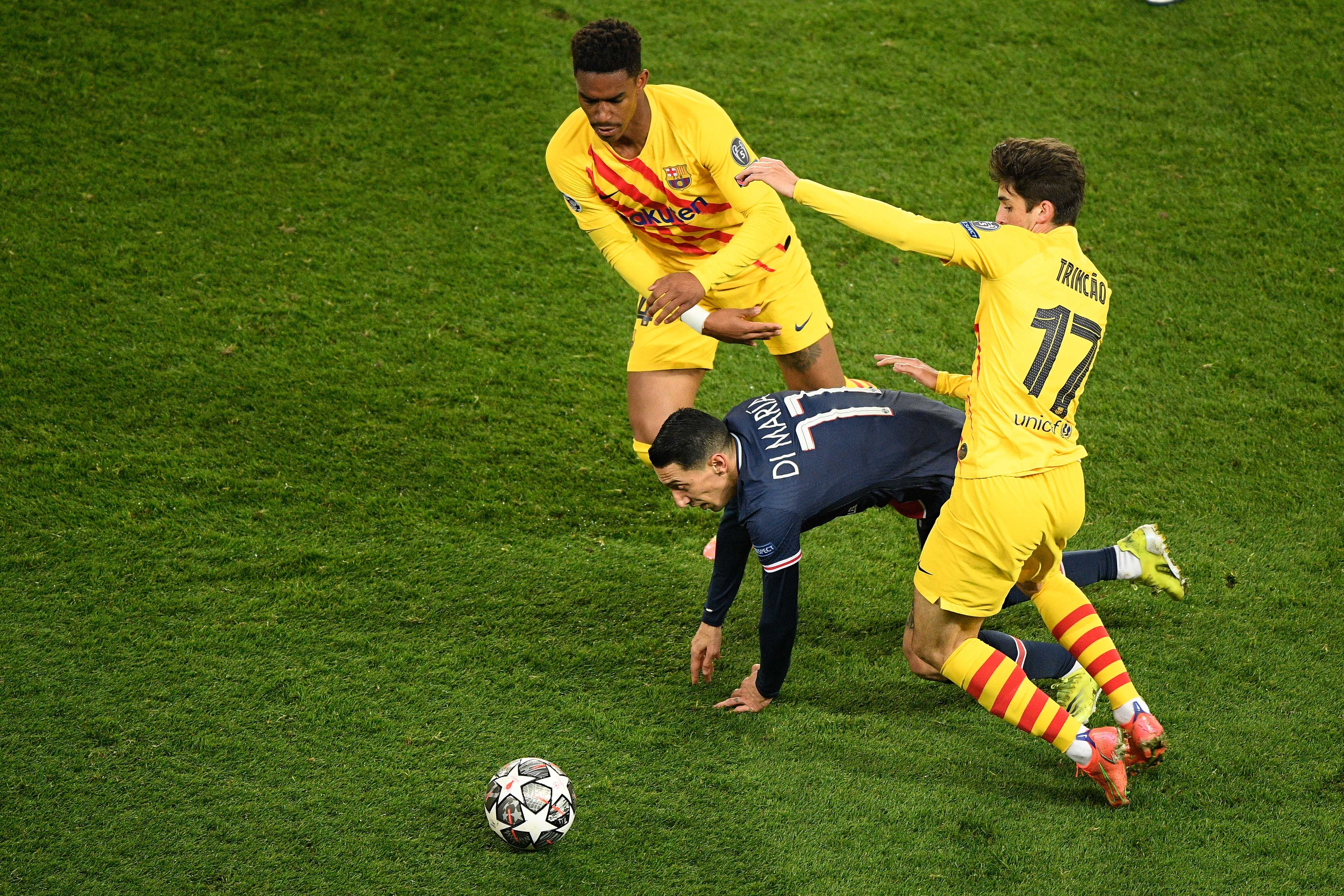 Skrzydłowy FC Barcelony zagra w Premier League. Potwierdzono wypożyczenie z opcją wykupu