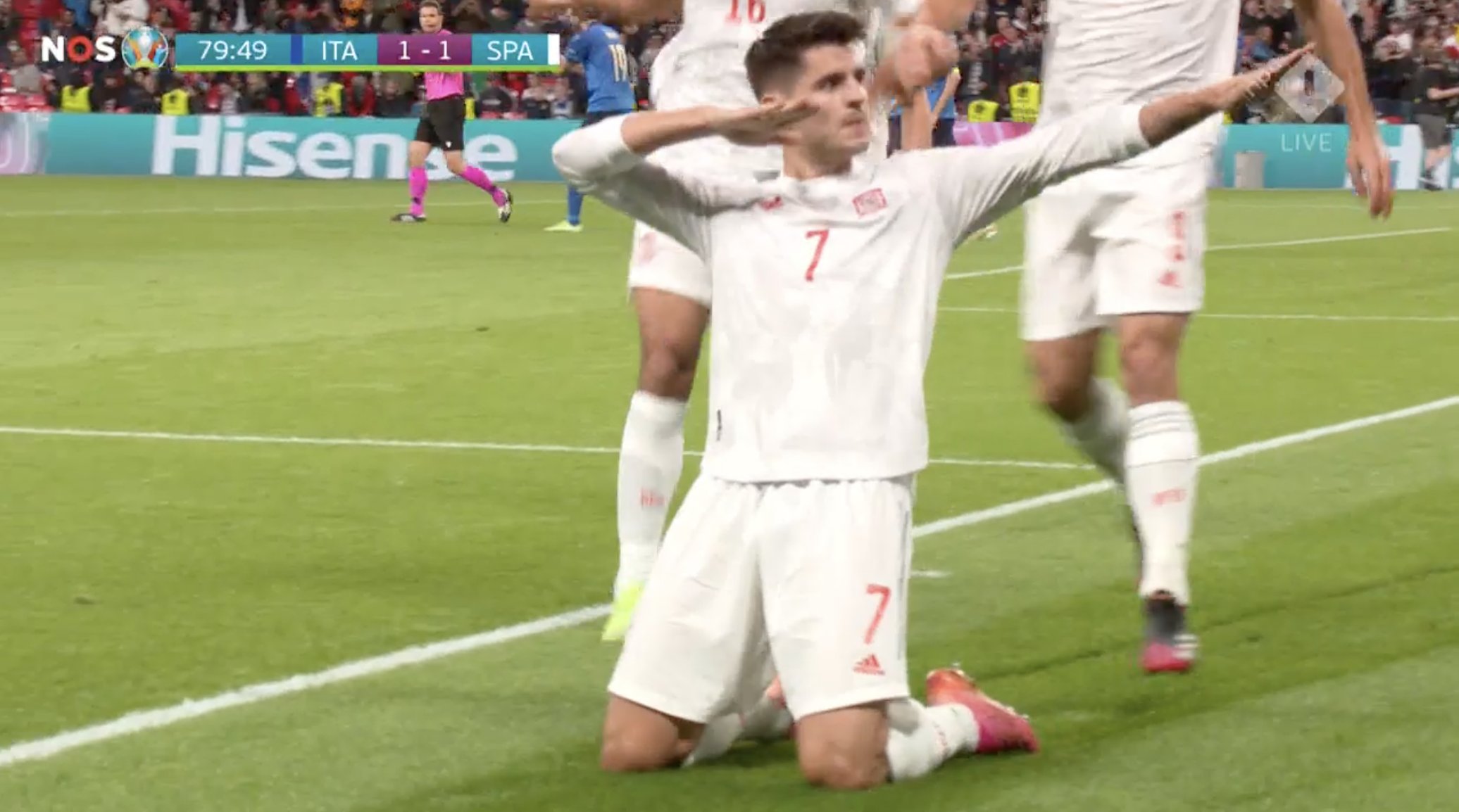 Alvaro Morata zamknął usta krytykom! "Goryl Chiellini został w krzakach" [WIDEO]