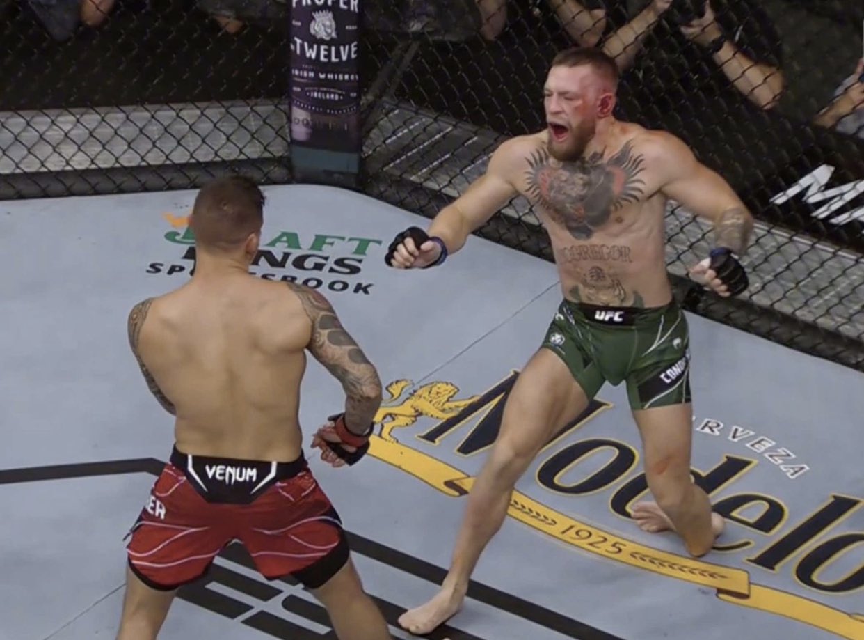 Conor McGregor przegrał w hicie UFC! Fatalna kontuzja irlandzkiego gwiazdora [WIDEO]