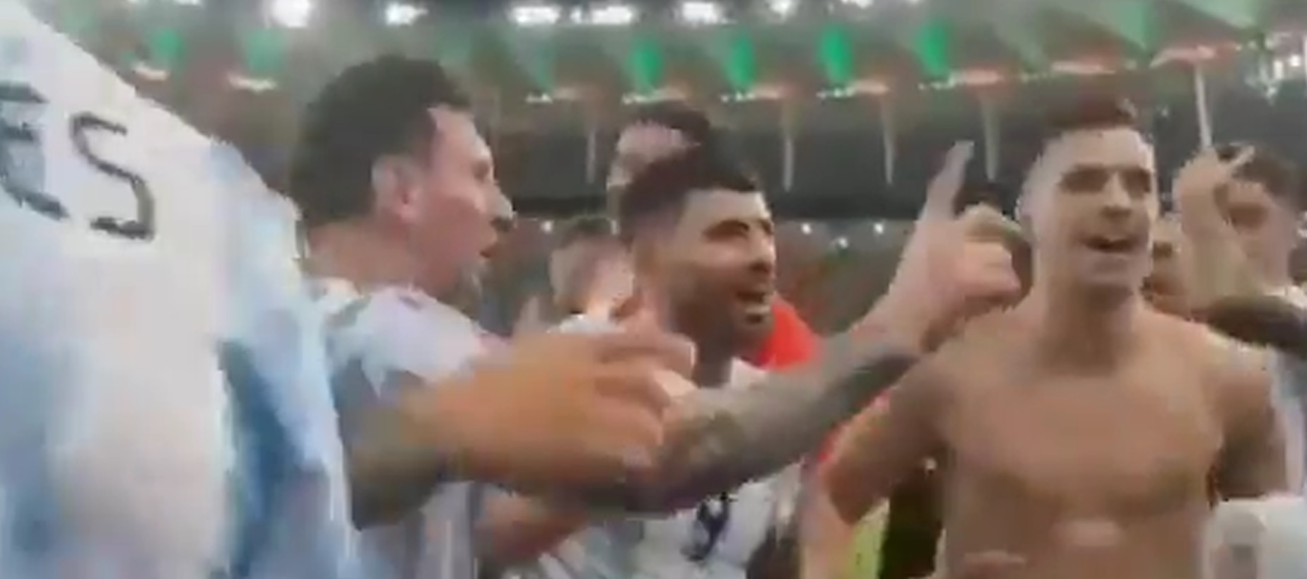 Leo Messi i Sergio Aguero pokazali wielką klasę. Nie pozwolili na obraźliwą przyśpiewkę o Brazylii [WIDEO]