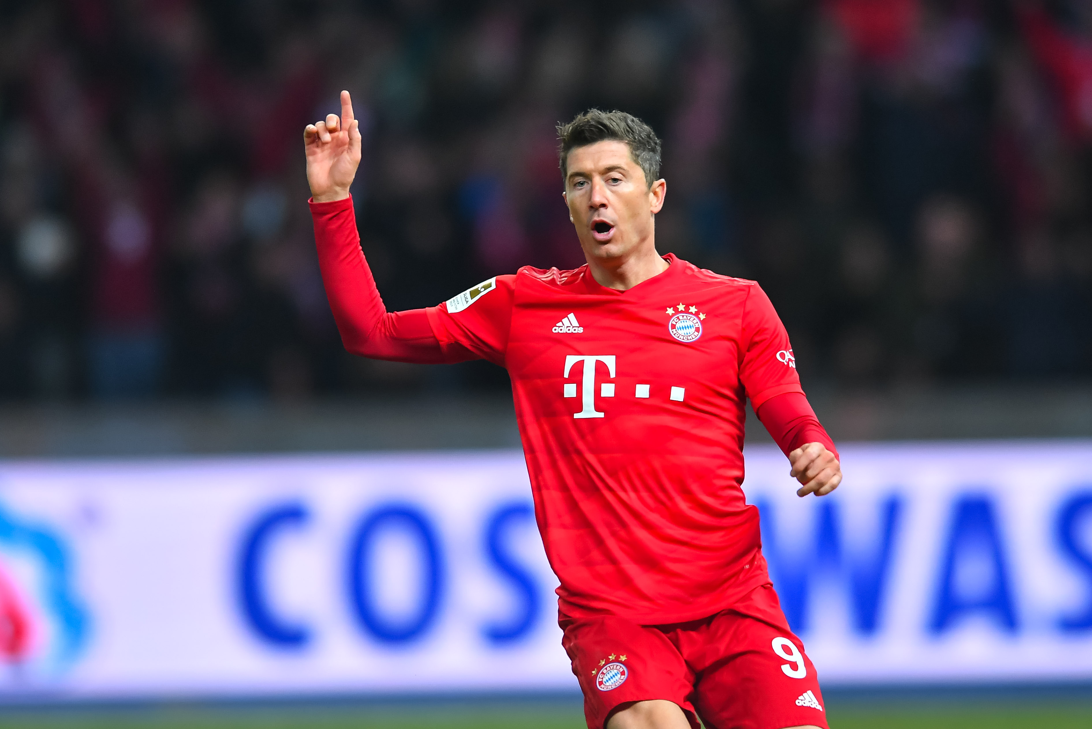 Robert Lewandowski mógł trafić do giganta Premier League. "Polak został zaoferowany, chciał tam dołączyć"
