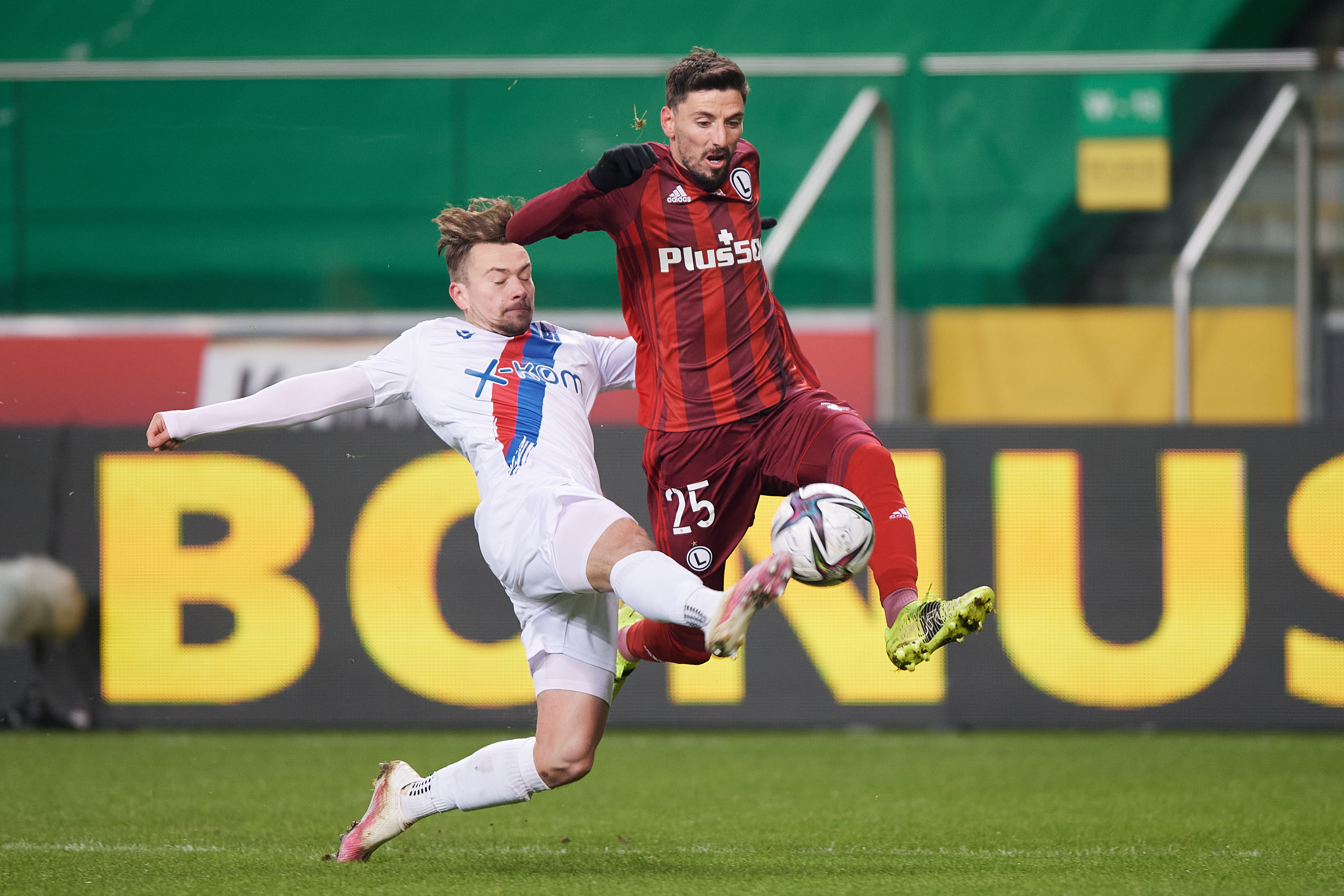Legia Warszawa przegrała w meczu o Superpuchar Polski! Raków lepszy w serii jedenastek [RELACJA]