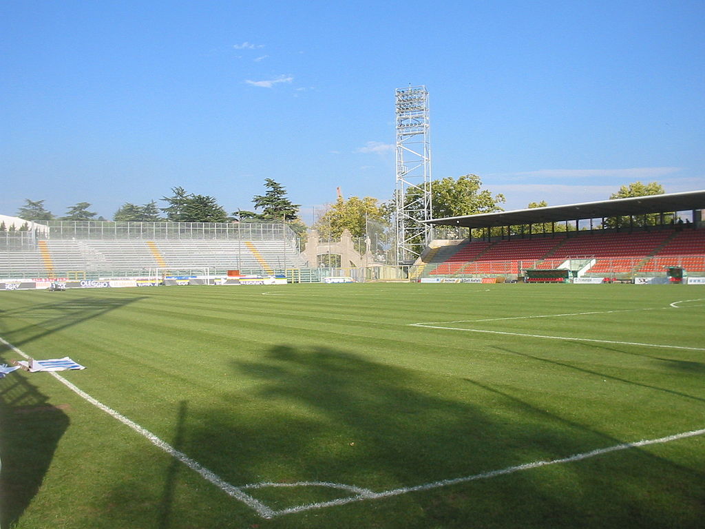 Koronawirus opanował zespół Serie A. Klubowy lekarz tłumaczy: To przez dwóch antyszczepionkowców