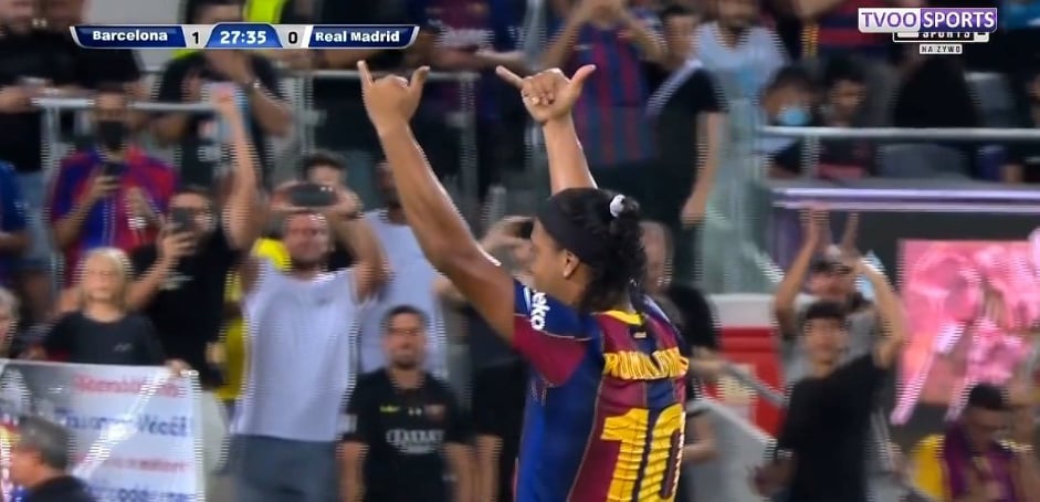 Show Ronaldinho! Popisy w meczu legend Barcelony i Realu Madryt [WIDEO]
