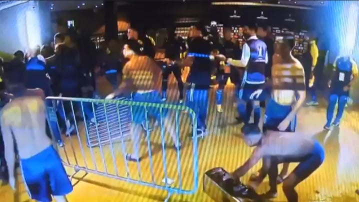 Atak na sędziego, piłkarze zatrzymani przez policję! Dantejskie sceny w Brazylii [WIDEO]