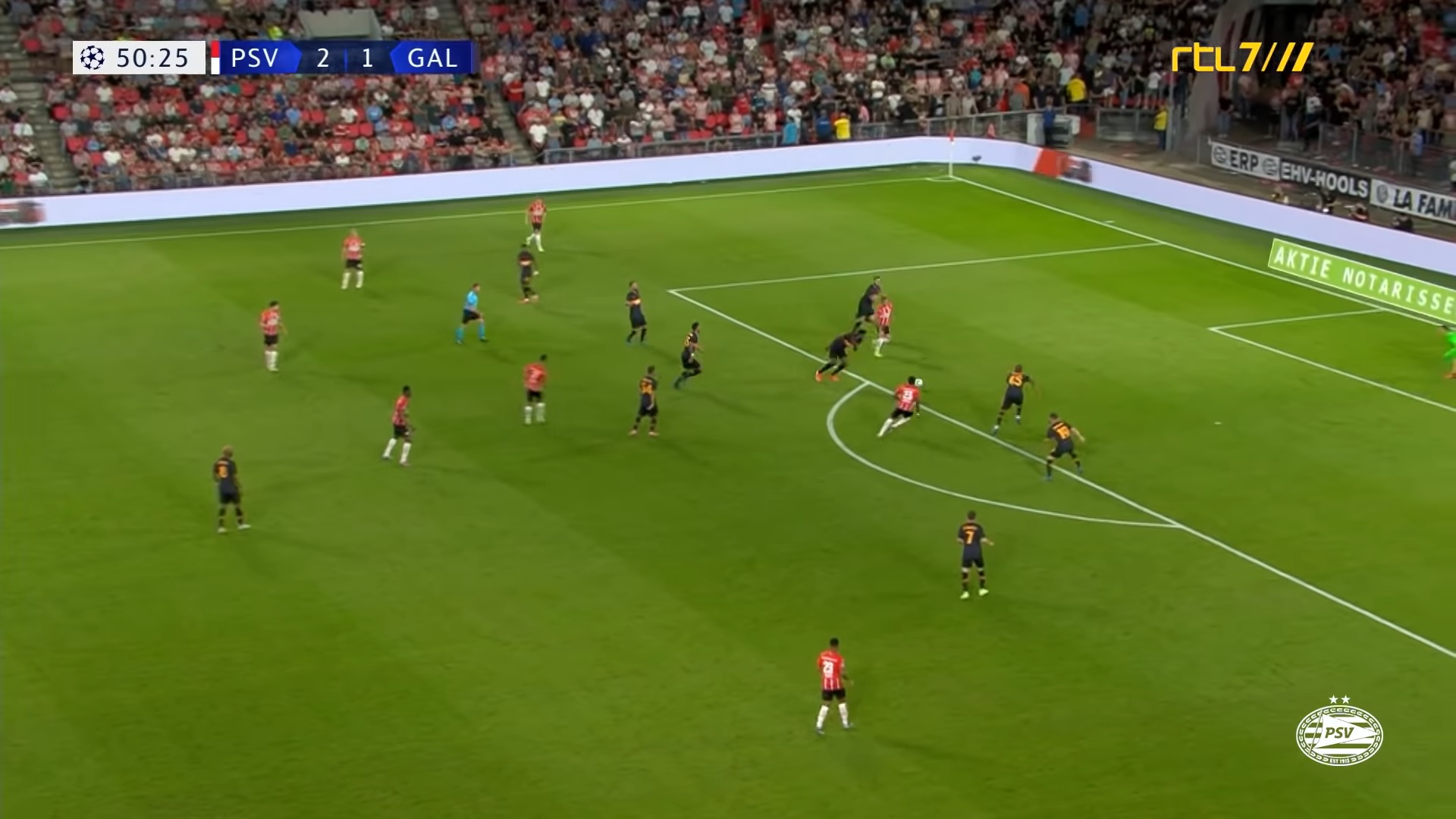 Pogrom w hicie el. Ligi Mistrzów. Piękny gol Mario Goetze [WIDEO]
