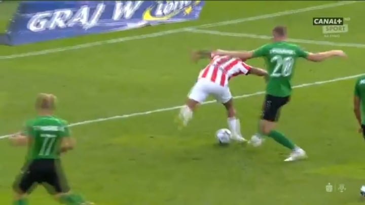 Spektakularny gol piętą piłkarza Cracovii! "Pasy" zremisowały z Górnikiem Łęczna [WIDEO]