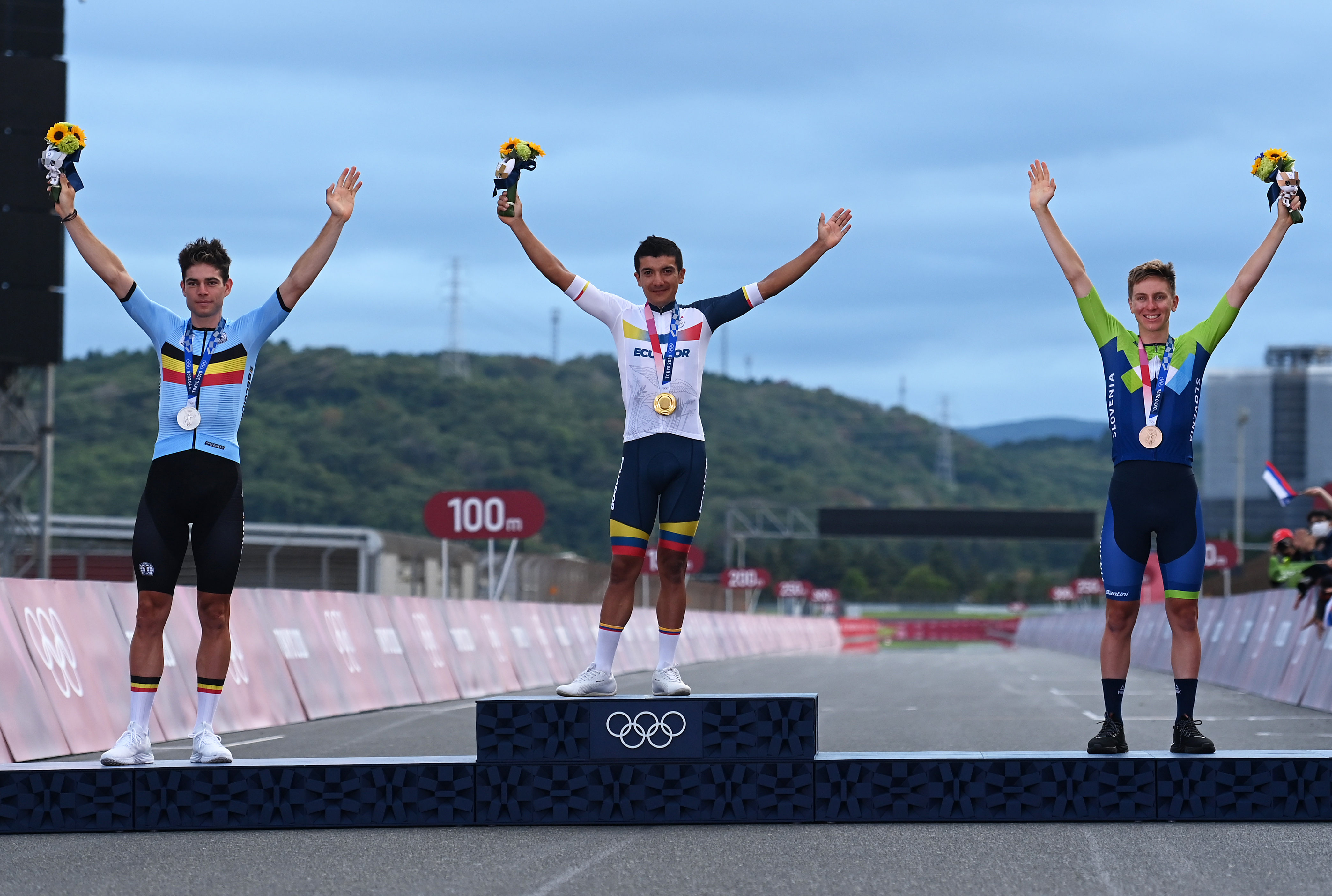 Oto aktualna klasyfikacja medalowa igrzysk olimpijskich. Polacy wciąż czekają na pierwszy krążek