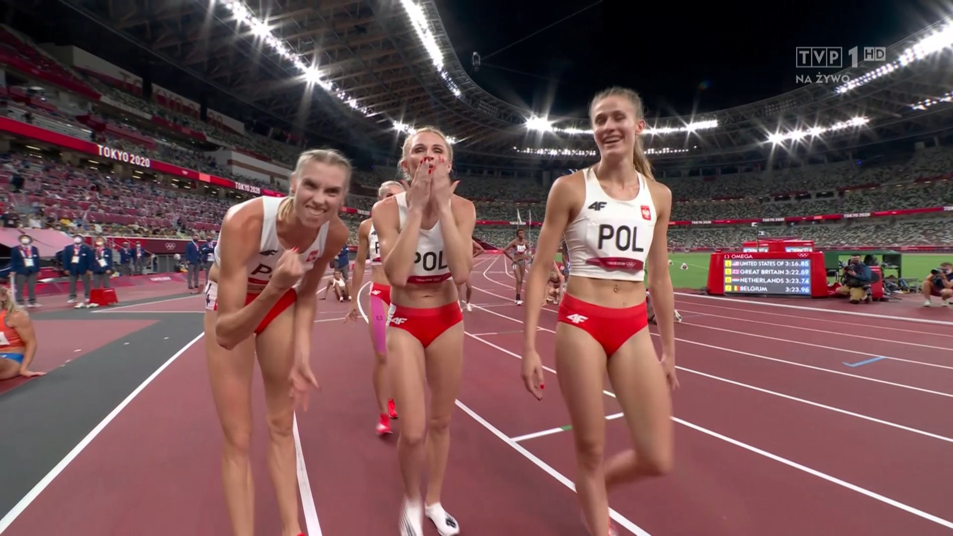 Srebrny medal polskiej sztafety 4x400m w Tokio! Rekordowy bieg naszych zawodniczek! [WIDEO]