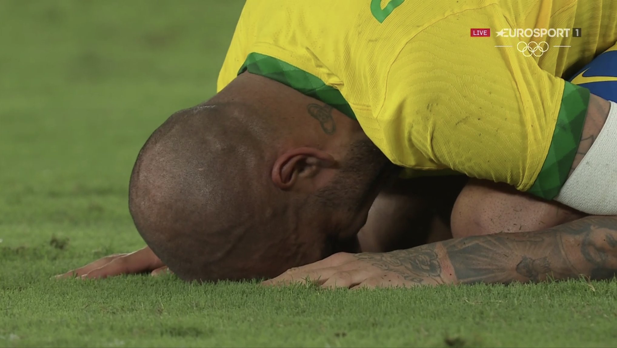 Dani Alves i spółka ze złotem igrzysk olimpijskich! Brazylia wygrała dopiero po dogrywce [WIDEO]