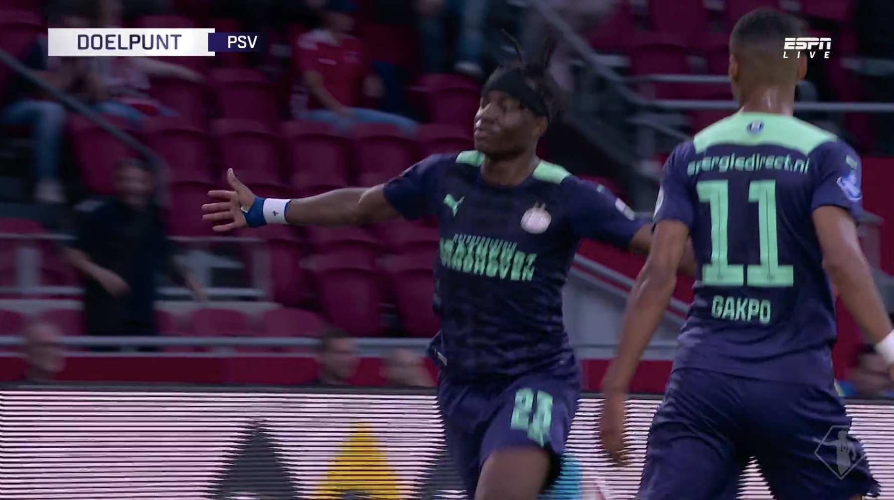PSV Eindhoven rozgromiło Ajax! Dwa gole rewelacyjnego nastolatka [WIDEO]