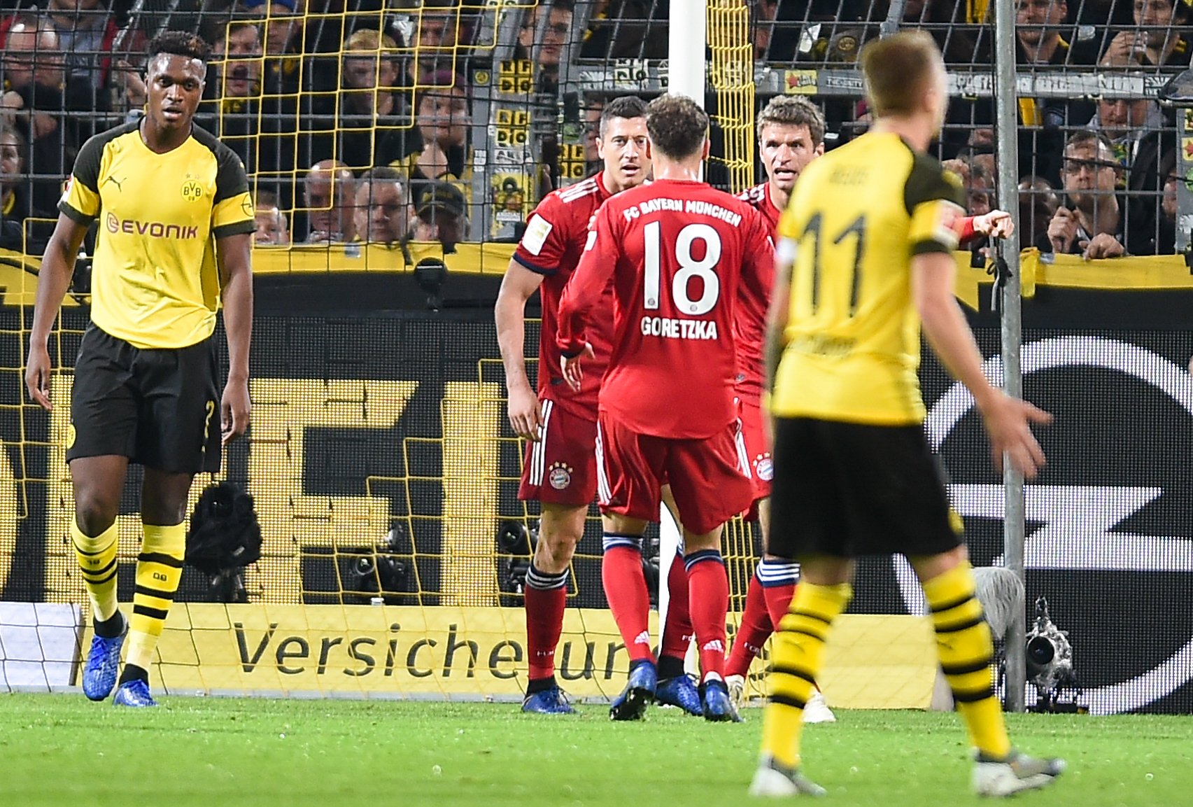 Składy na mecz Bayern Monachium - Borussia Dortmund. Lewandowski i spółka walczą o pierwsze trofeum w sezonie