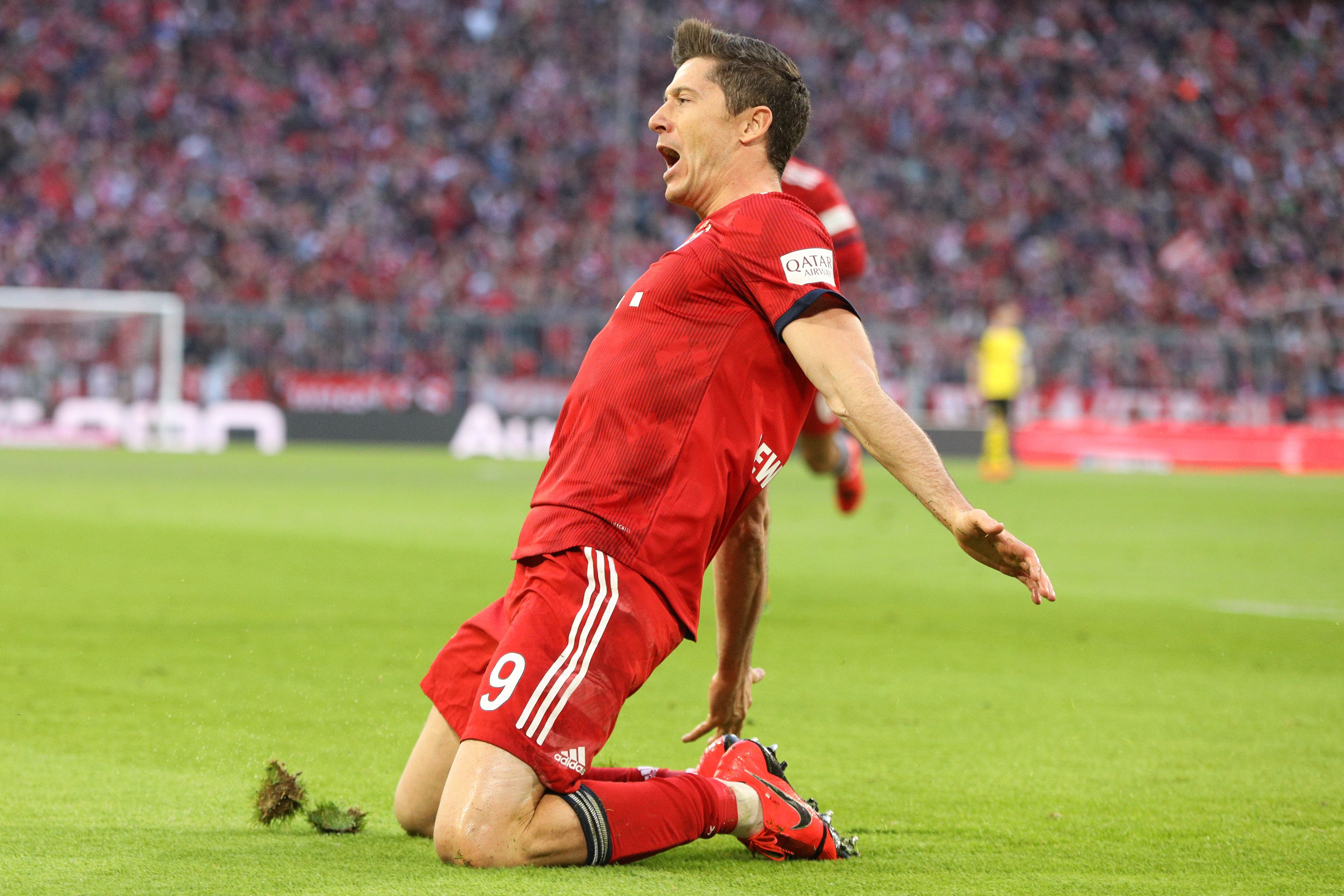 Tak Robert Lewandowski strzelił dublet Borussii Dortmud. Niesamowity występ Polaka [WIDEO]