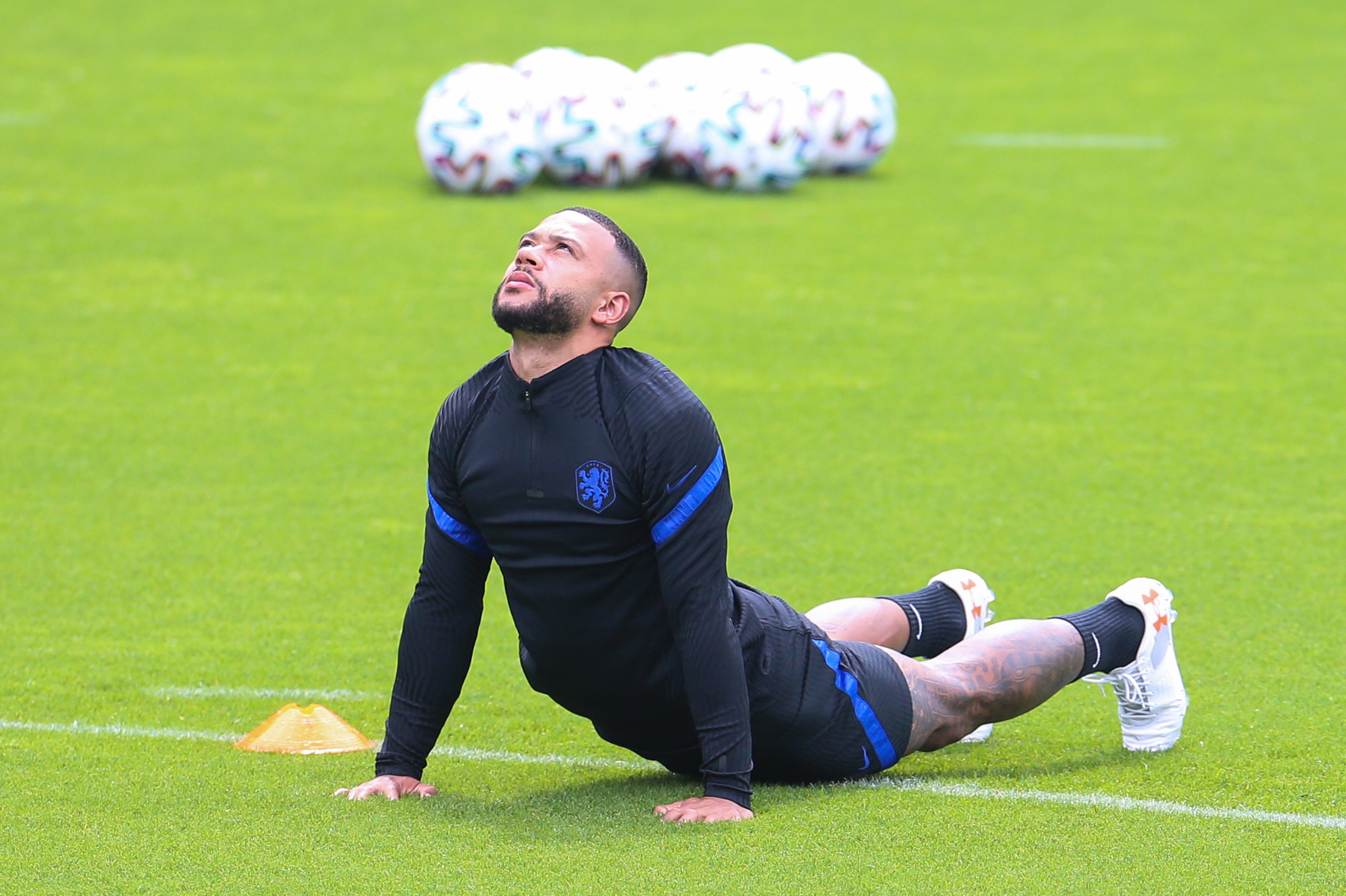 Memphis Depay wskazał, kto mu najbardziej pomógł w szatni FC Barcelony. "To świetny facet"