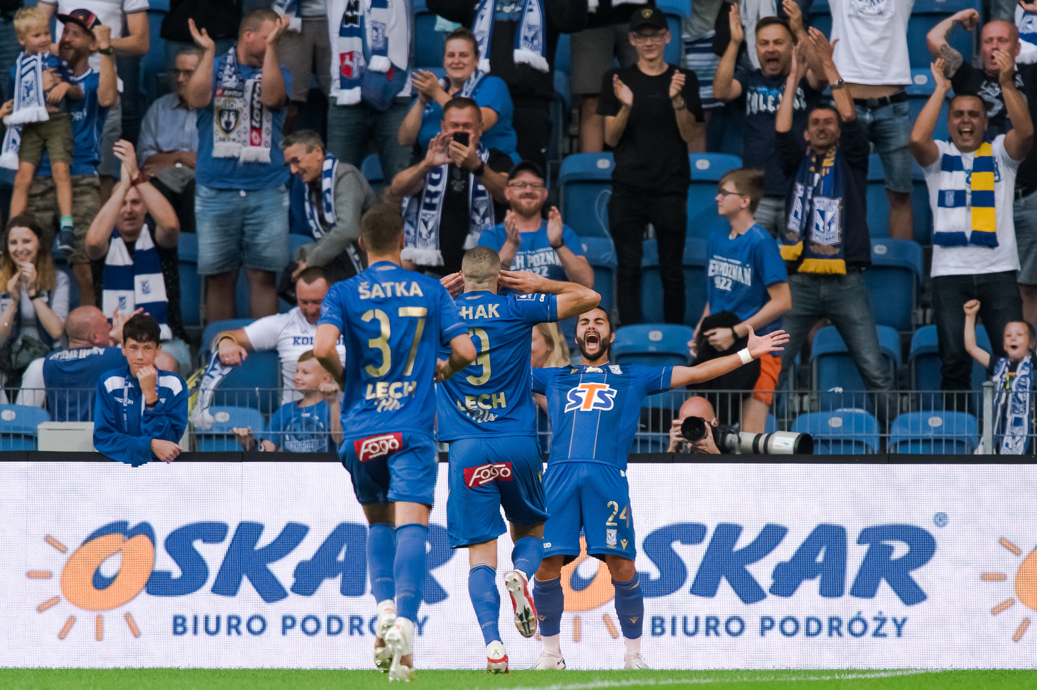 Bomba Ishaka, precyzja "Kvekve". Mecz na szczycie Ekstraklasy dla Lecha Poznań [WIDEO]