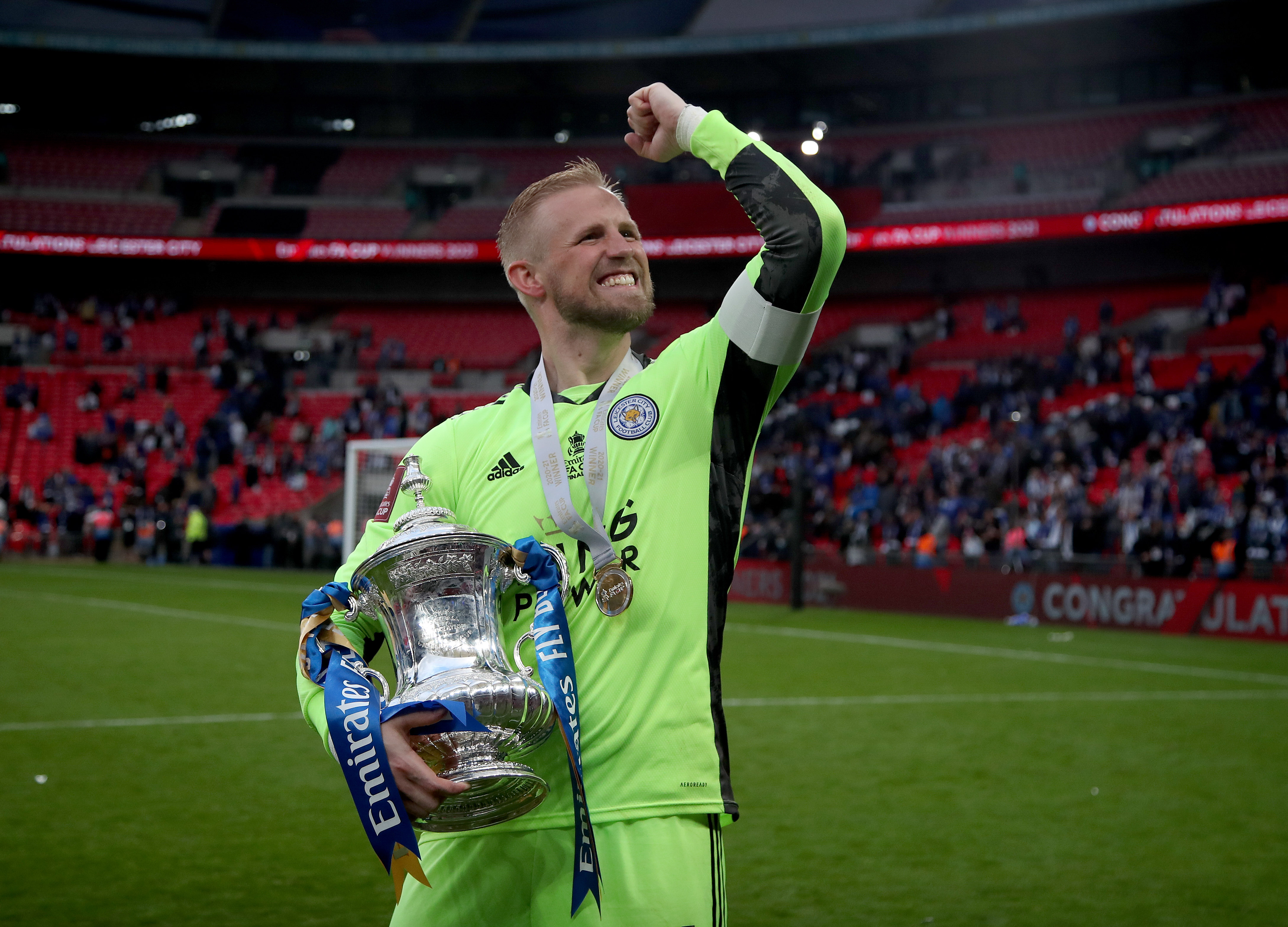 Klub z Premier League szykuje się do zastąpienia legendy. Niespodziewany kandydat