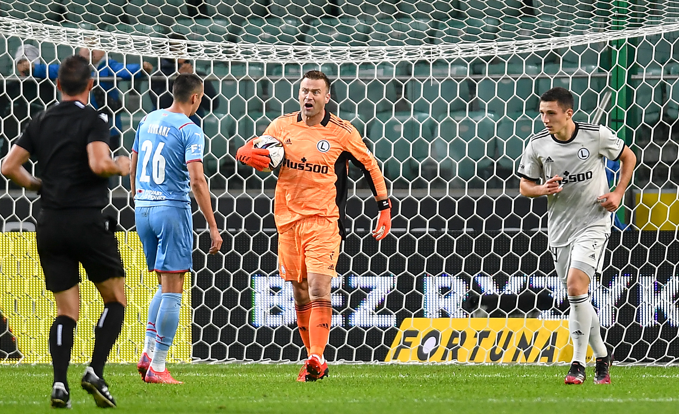 Legia Warszawa wygrała ze Slavią Praga. Mistrzowie Polski zagrają w Lidze Europy [RELACJA]