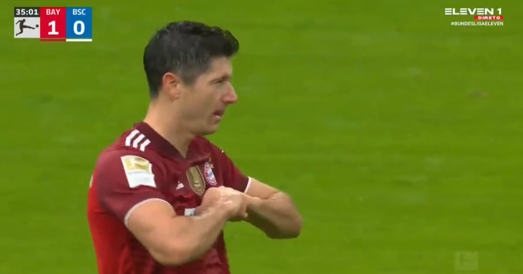 Hat-trick Roberta Lewandowskiego w Bundeslidze! Wyrównał jeszcze jeden rekord Gerda Muellera [WIDEO]