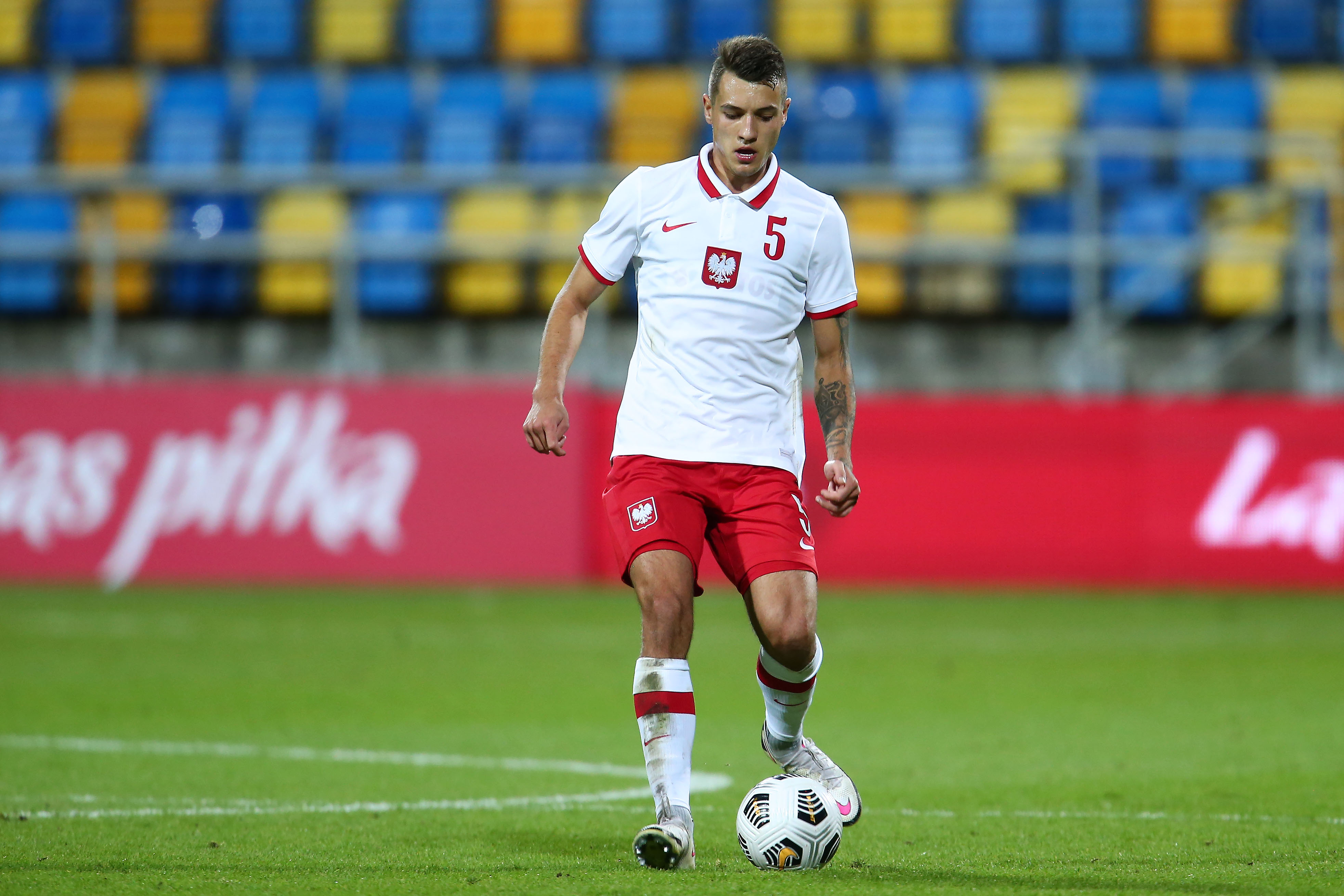 Polski obrońca bliski przenosin do Serie A. Może dołączyć do innego z naszych graczy