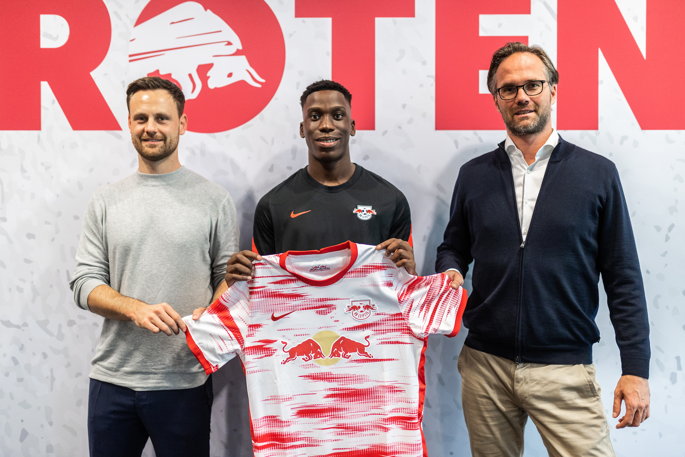 Wychowanek Barcelony podpadł w nowym klubie. Włodarze nie są zadowoleni z transferu