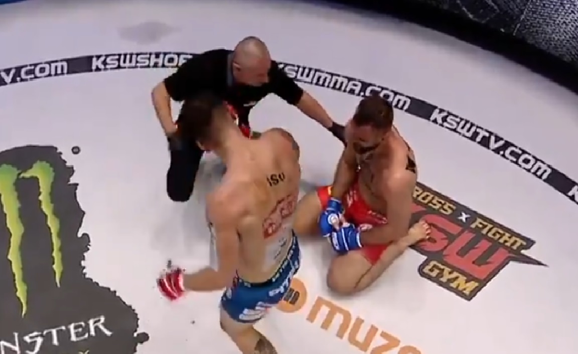 Kapitalna akcja na KSW 63! Zaskoczył rywala duszeniem zza pleców i zakończył walkę [WIDEO]