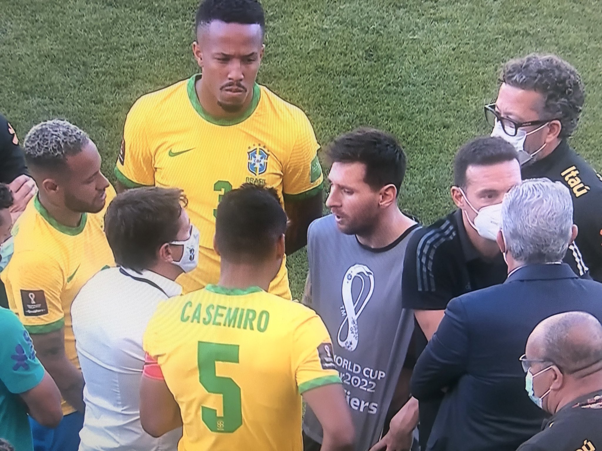 "Patrzy cały świat". Wiadomo, co Leo Messi mówił po przerwaniu meczu Argentyny z Brazylią