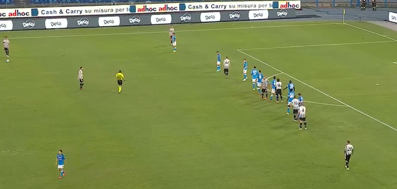 Juventus przegrał z Napoli w hicie Serie A! Festiwal błędów, Szczęsny antybohaterem [WIDEO]