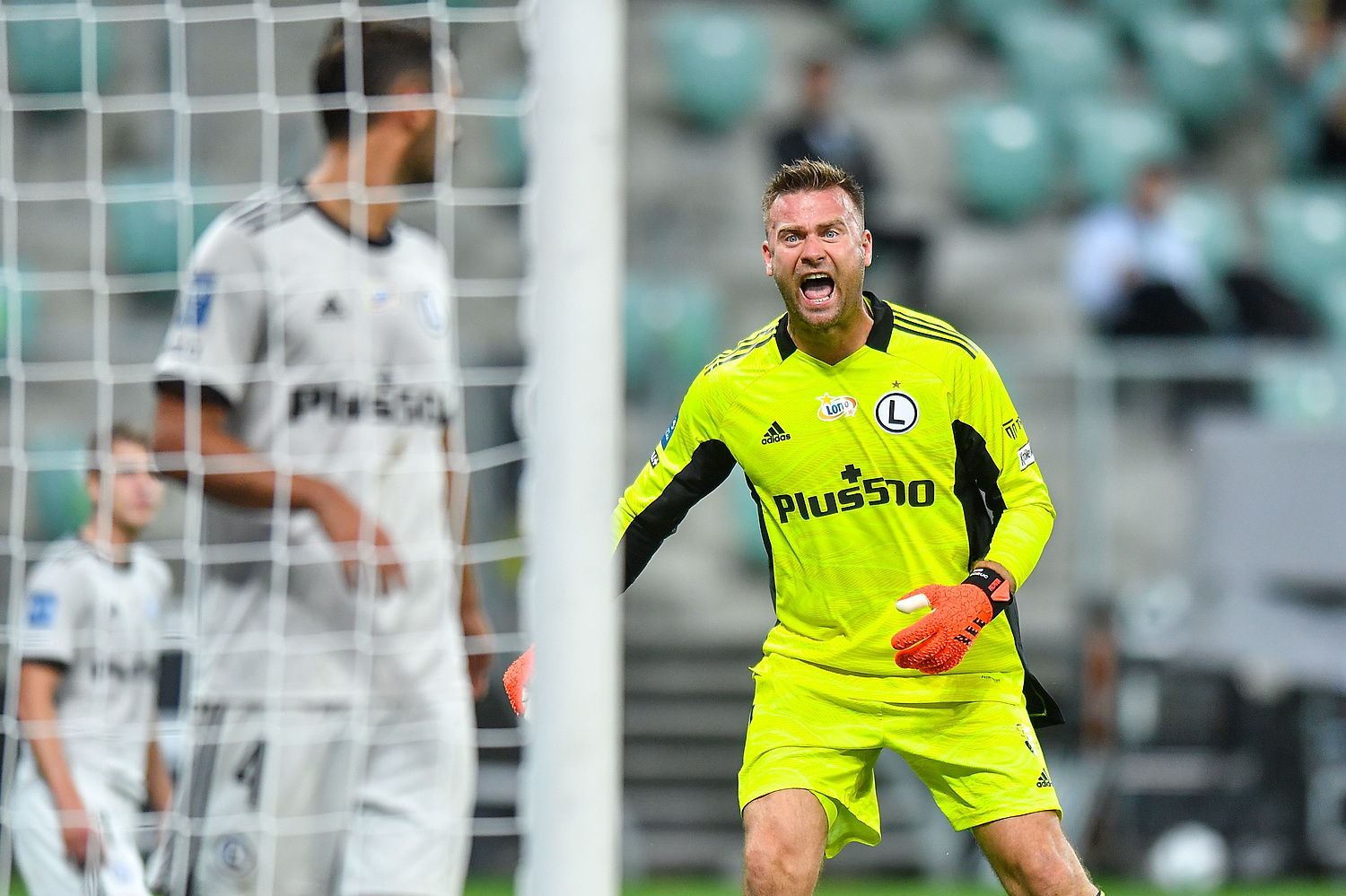 Legia Warszawa szuka następcy Artura Boruca. Dwa nazwiska na liście życzeń