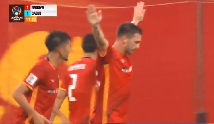 Popis Jakuba Świerczoka w Azjatyckiej Lidze Mistrzów! Hattrick Polaka. "Kosmos. Co tu się stało" [WIDEO]