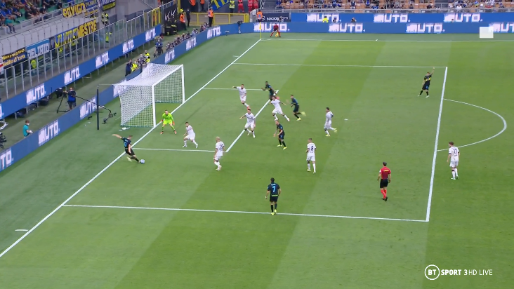 Pokaz siły Interu Mediolan w Serie A! Łukasz Skorupski sześć razy wyciągał piłkę z siatki [WIDEO]