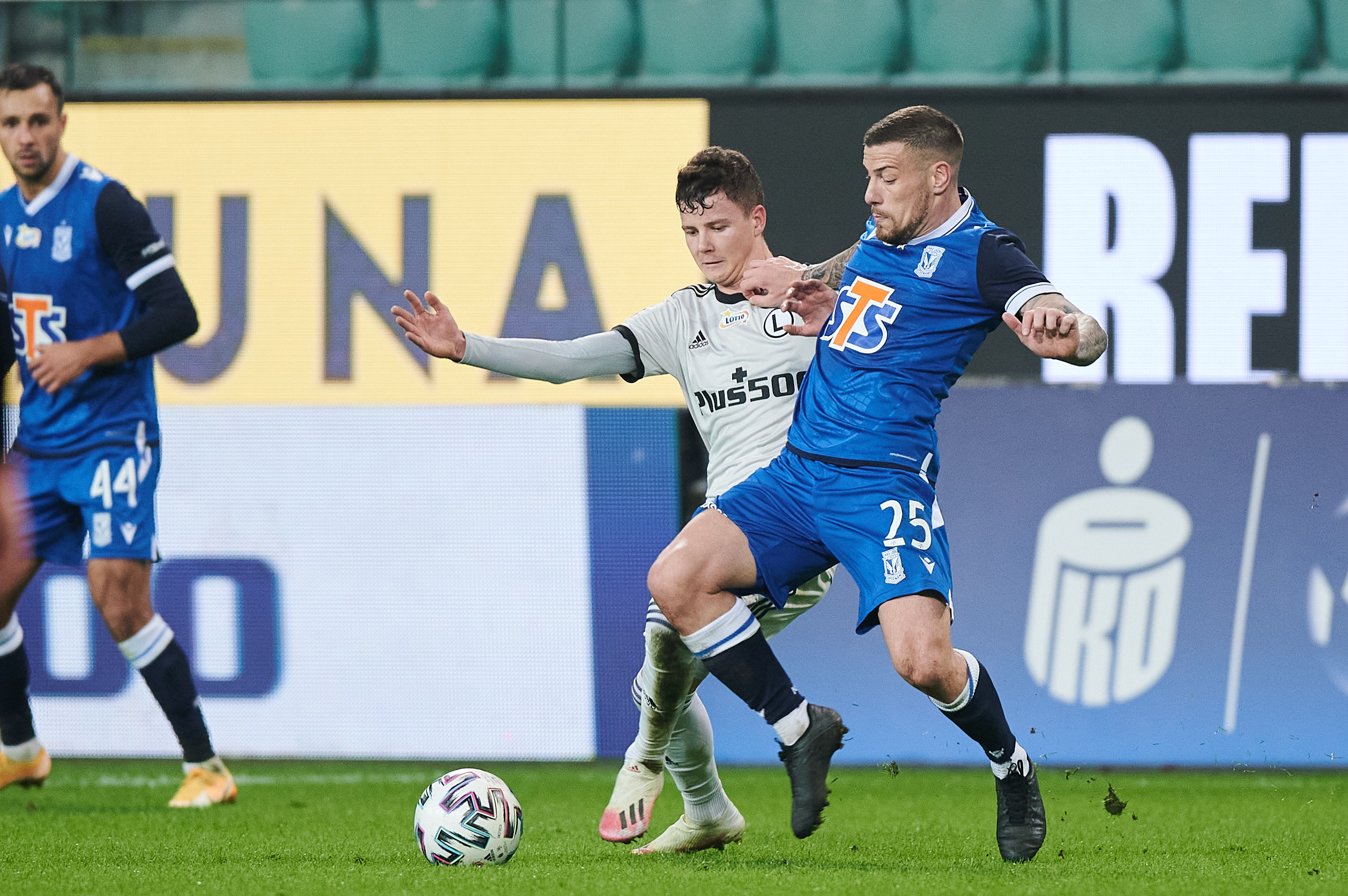 Media: Legia Warszawa zrezygnuje z głośnego transferu? Niespodziewane problemy przy testach medycznych
