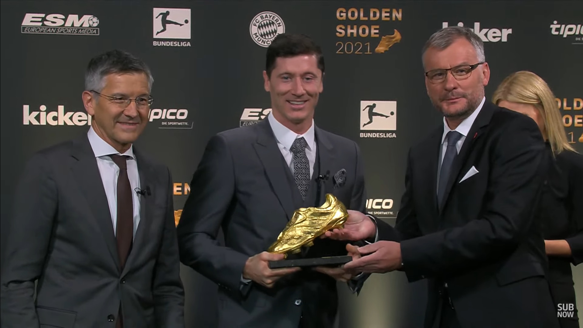 Robert Lewandowski odebrał prestiżową nagrodę! Przeszedł też do historii