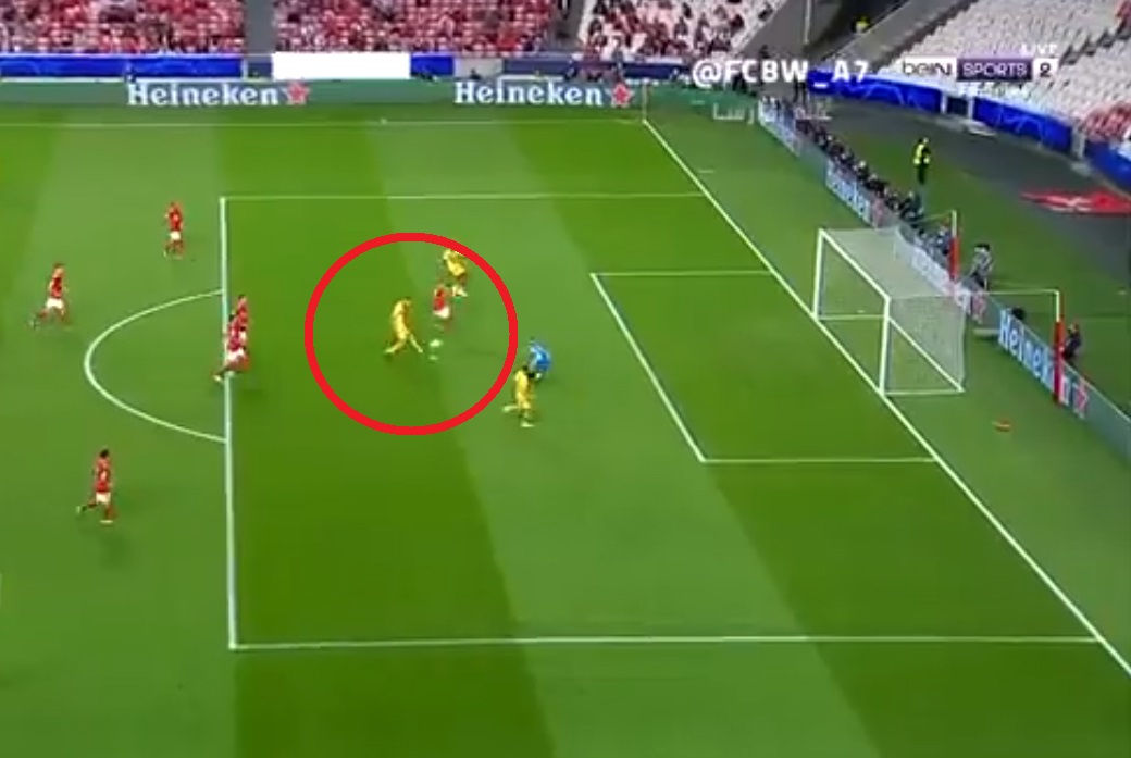 To, co zrobił Luuk de Jong, po prostu nie mieści się w głowie. Kuriozalne pudło piłkarza FC Barcelony [WIDEO]
