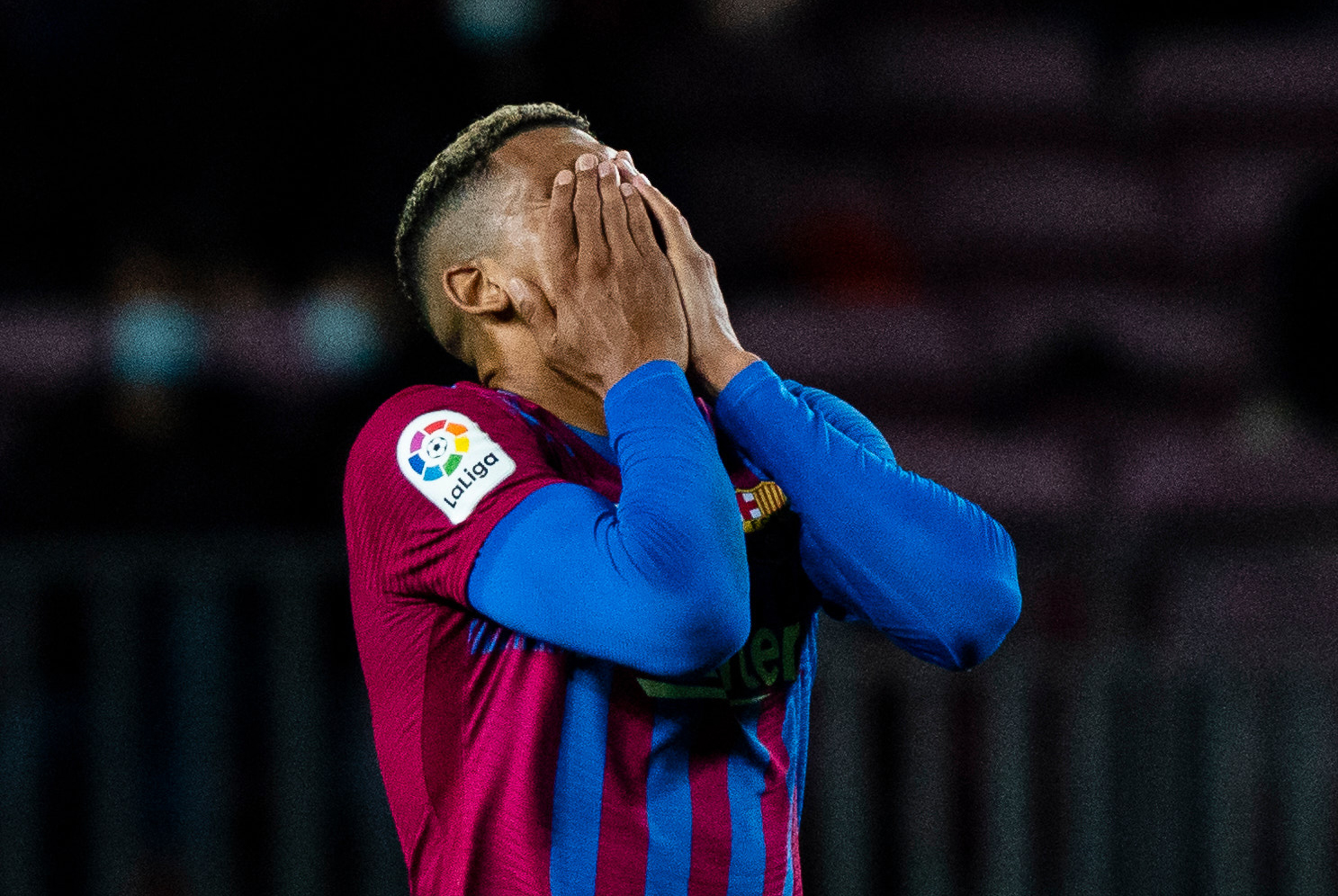 Twitter wrze po klęsce FC Barcelony. "Lech to chociaż jakąś walkę nawiązał z Benfiką"