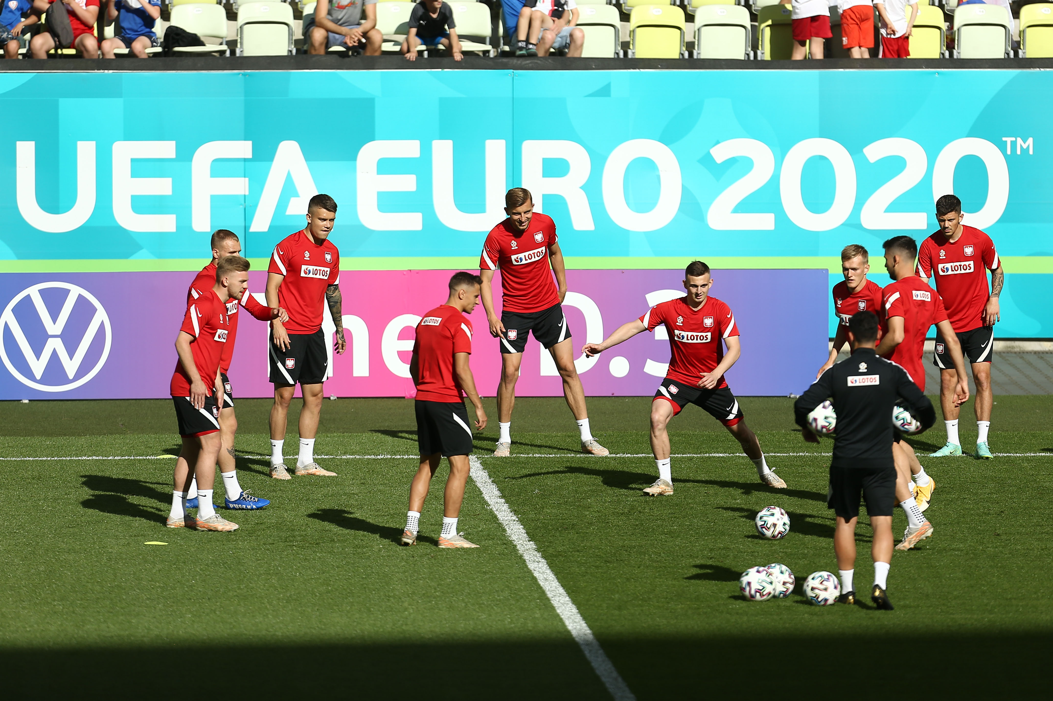 Reprezentant Polski na celowniku pięciu czołowych klubów Europy. "To mieszanka Pogby i De Bruyne"