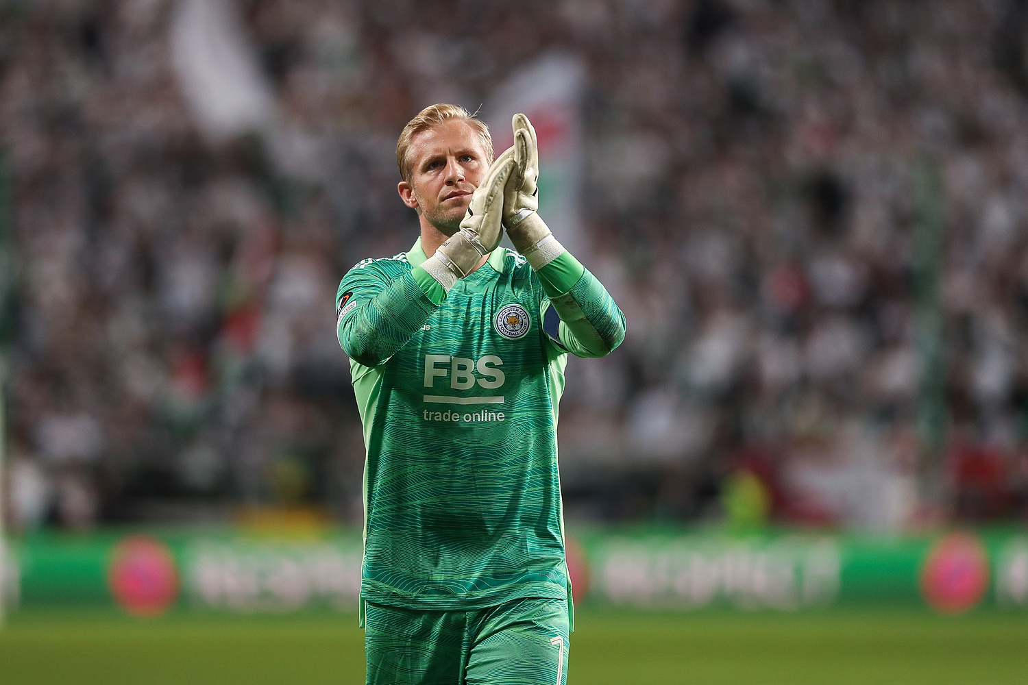 Kasper Schmeichel pokazał wielką klasę. Ładny gest Duńczyka wobec bramkarzy Legii Warszawa [ZDJĘCIE]